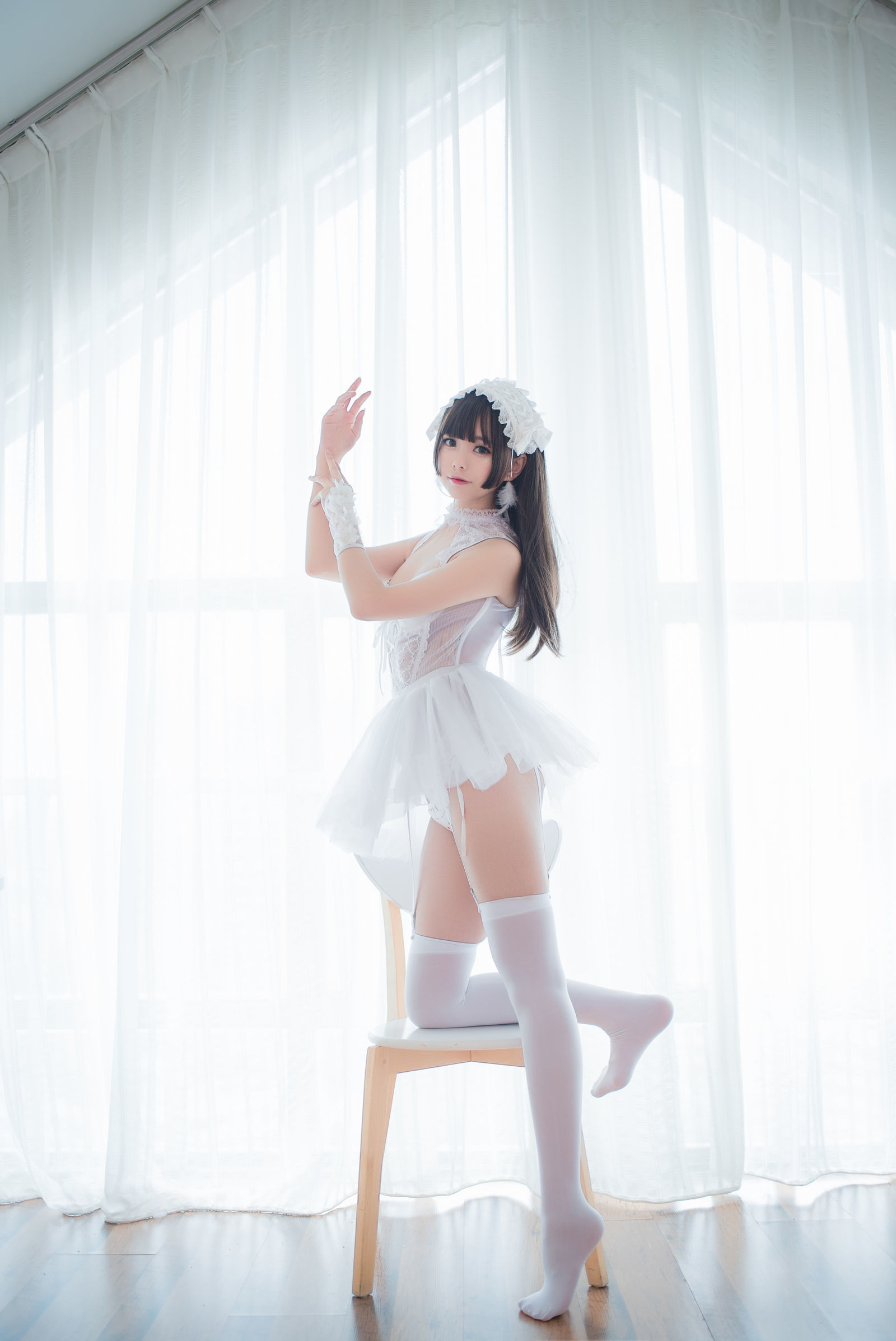 [萝莉COS] 萌系小野妹子w - 白色纱裙+蕾姆护士+蕾姆兔女郎