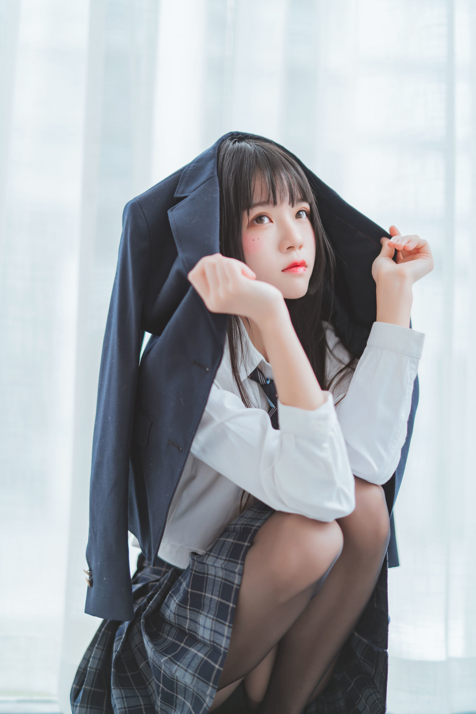 [萝莉COS] 桜桃喵 - 冬季制服丝秀