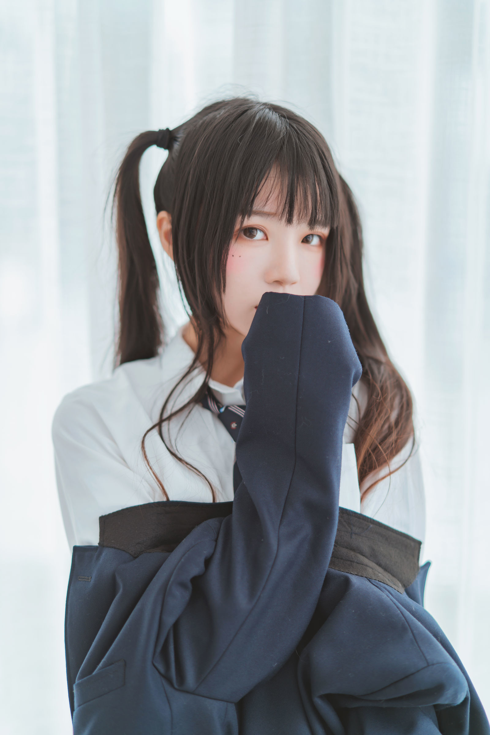 [萝莉COS] 桜桃喵 - 冬季制服丝秀