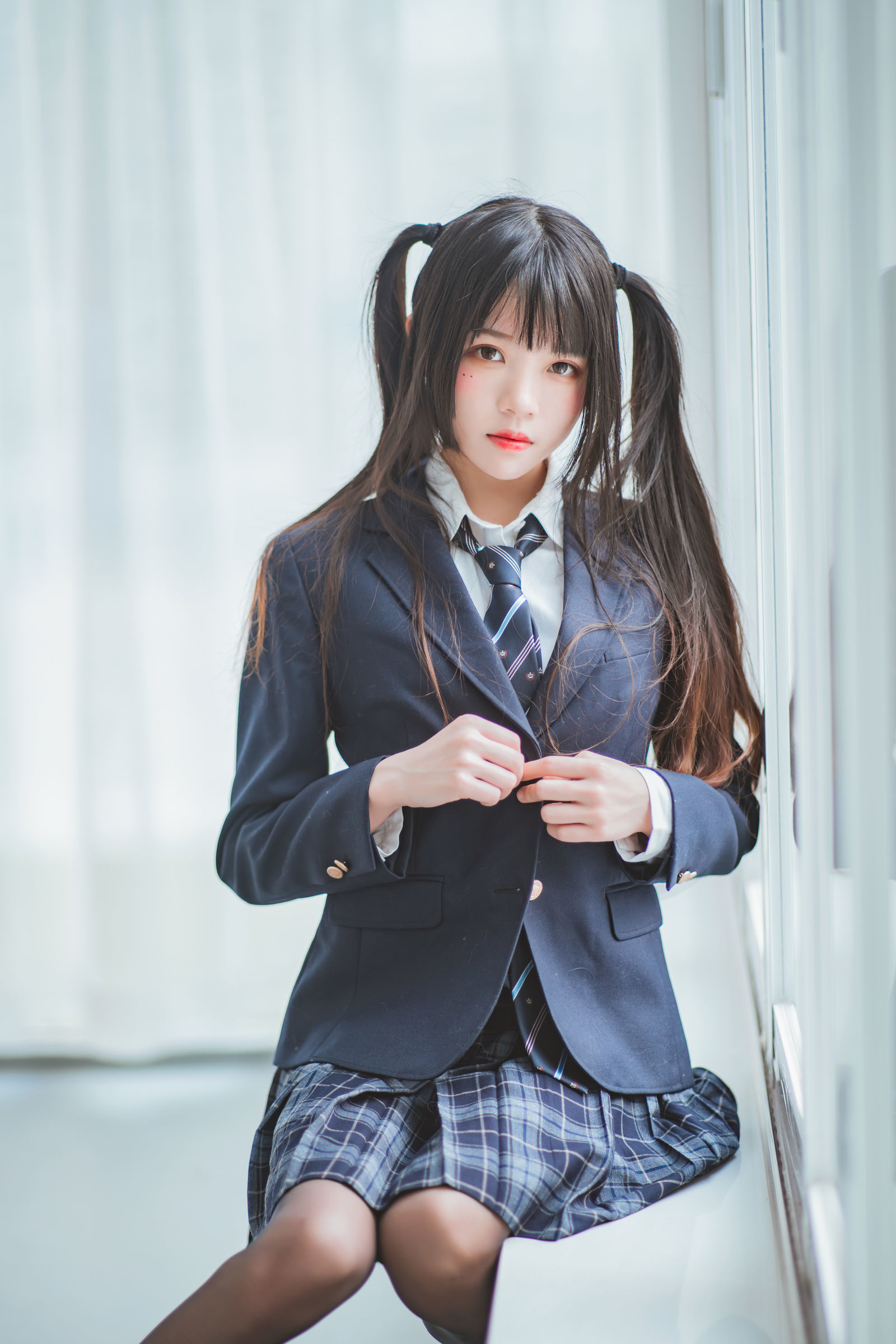 [萝莉COS] 桜桃喵 - 冬季制服丝秀