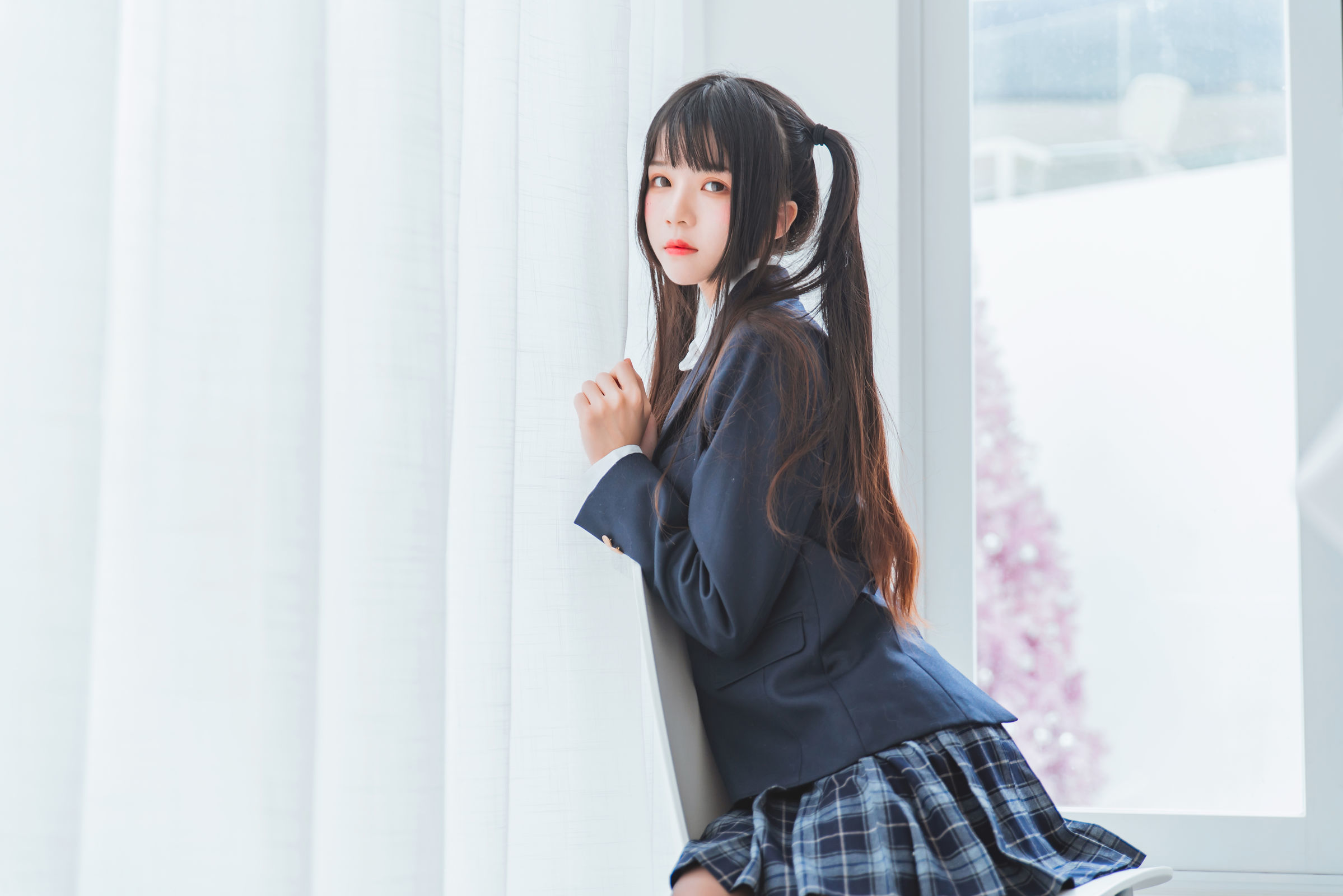 [萝莉COS] 桜桃喵 - 冬季制服丝秀