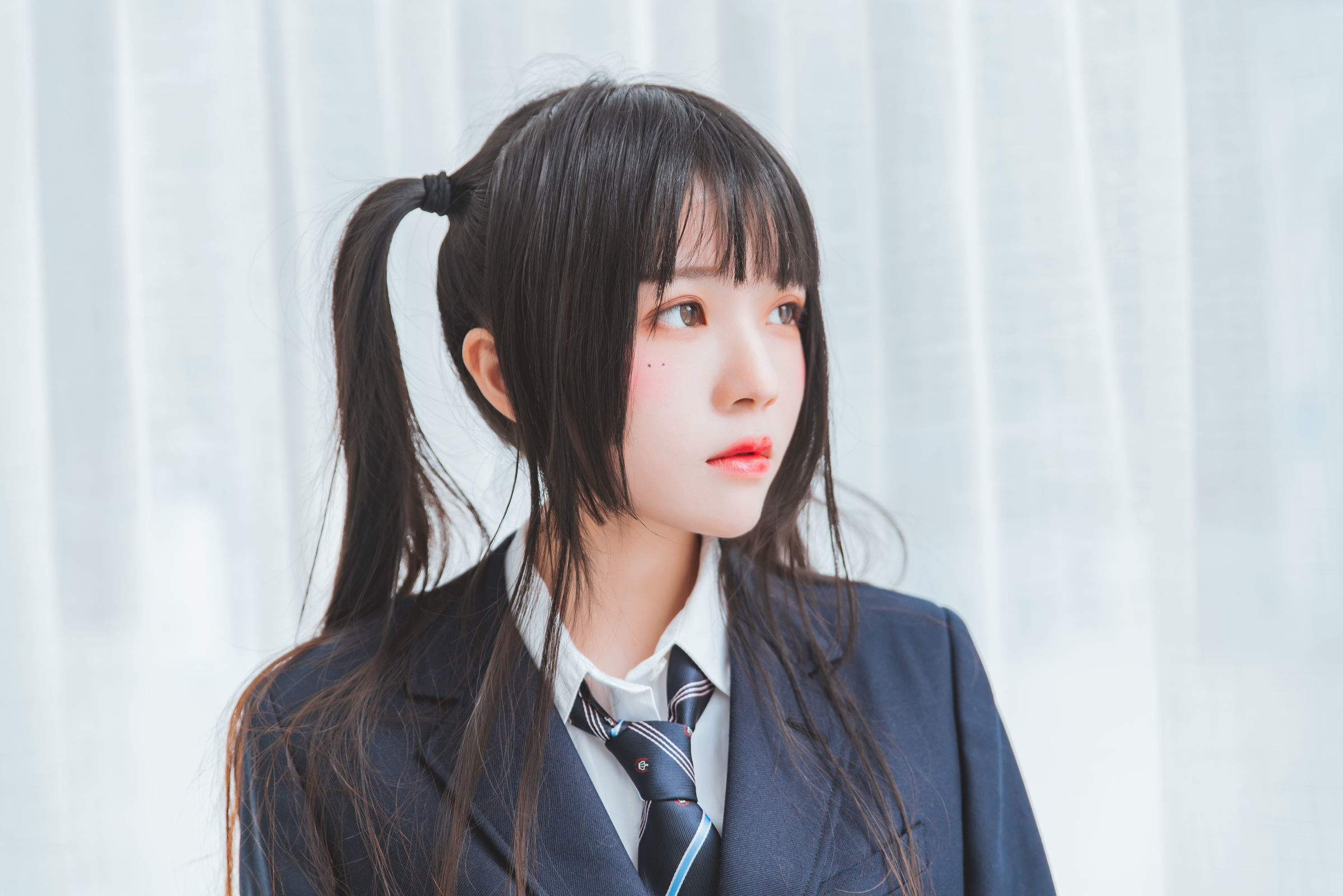 [萝莉COS] 桜桃喵 - 冬季制服丝秀