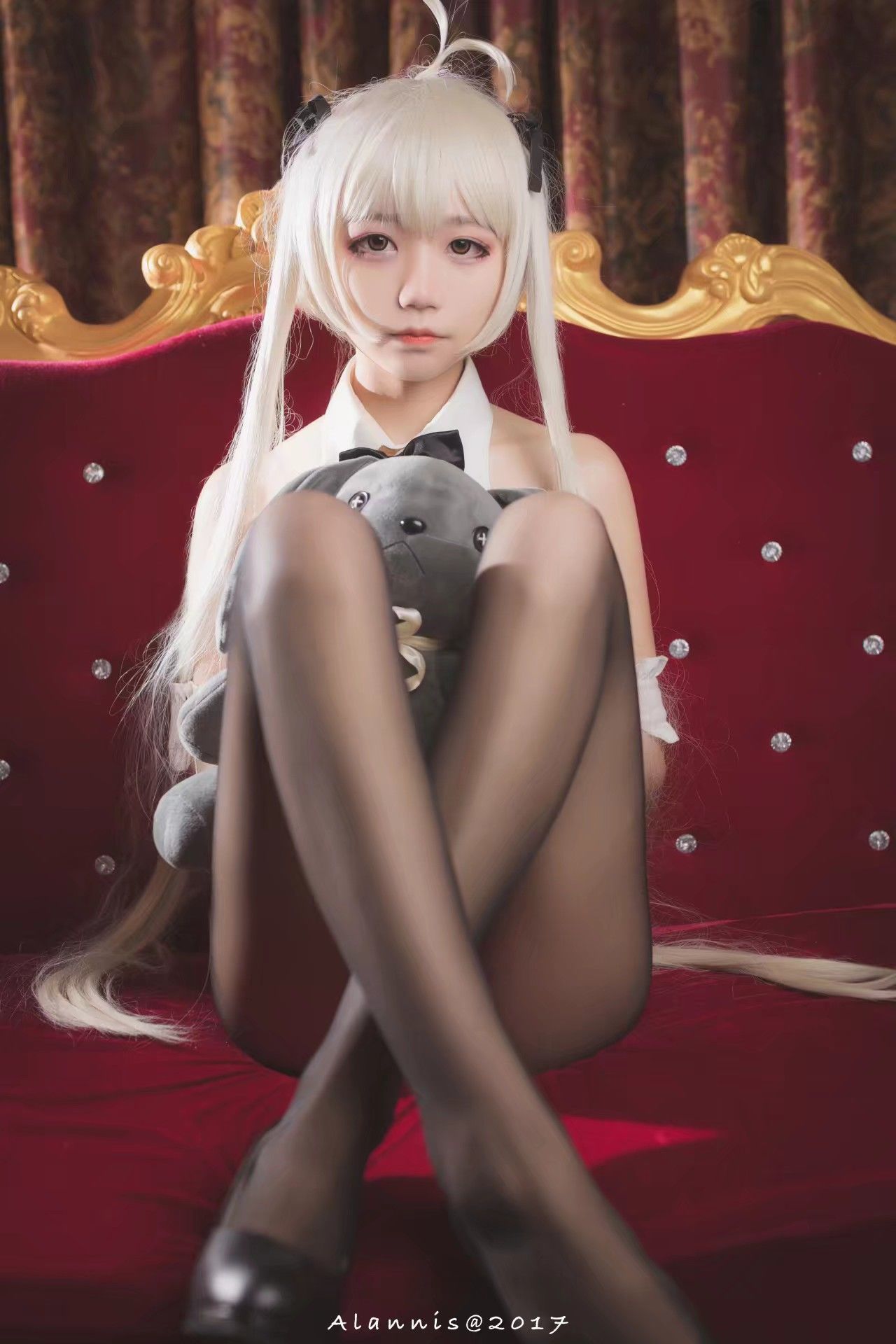 [萝莉COS] 清纯少女五更百鬼 - 兔女郎+白丝美腿