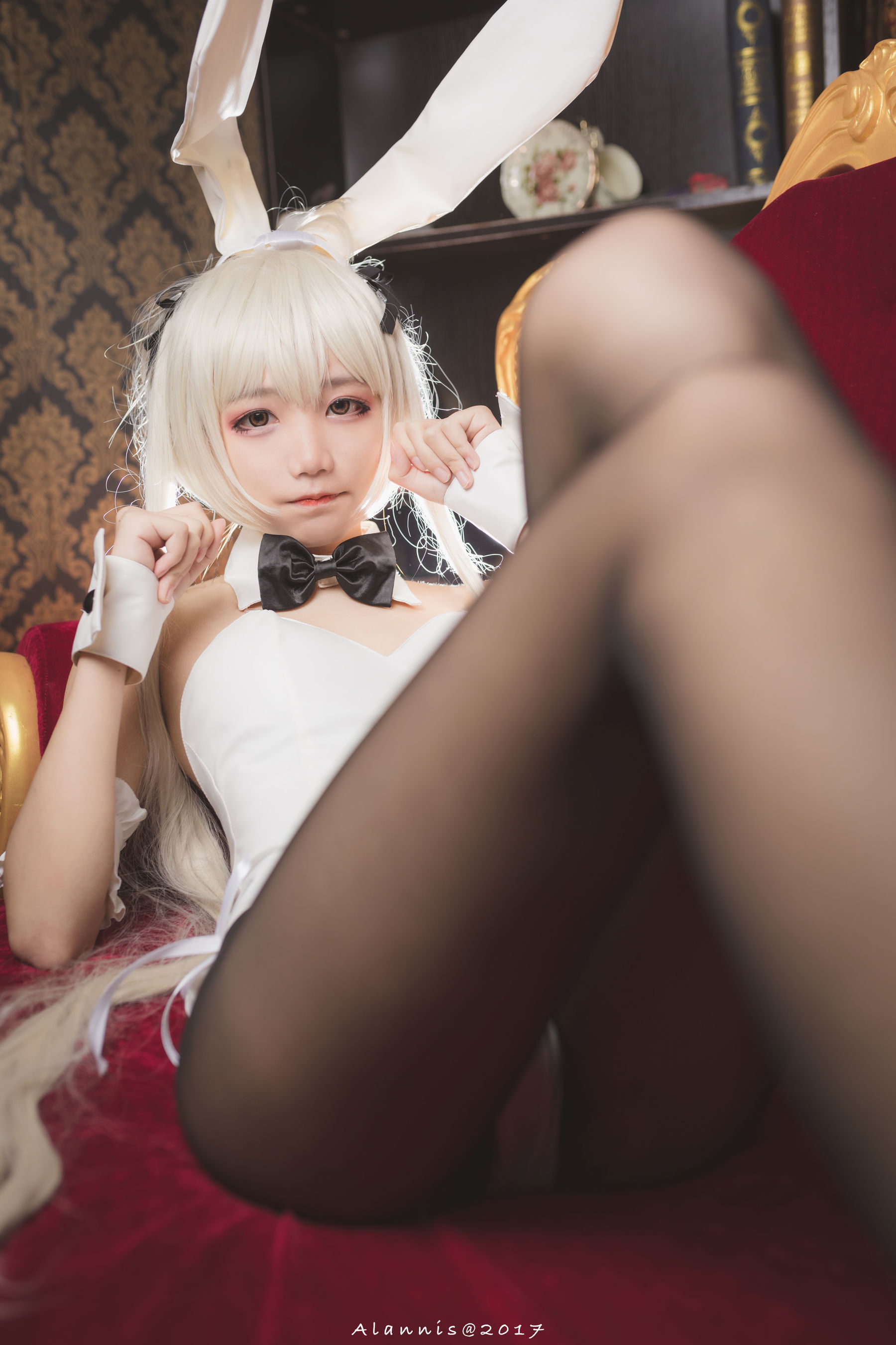 [萝莉COS] 清纯少女五更百鬼 - 兔女郎+白丝美腿