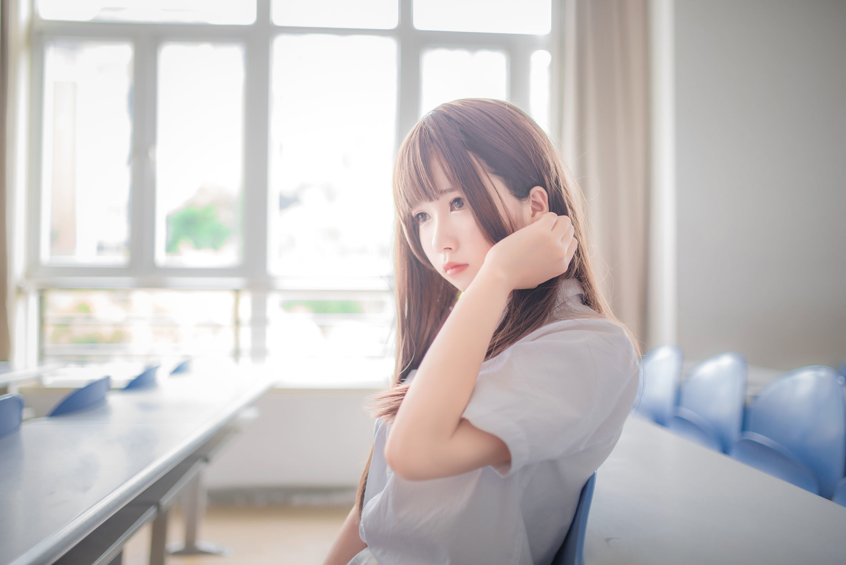 [萝莉COS] 白金Saki - 制服黑丝