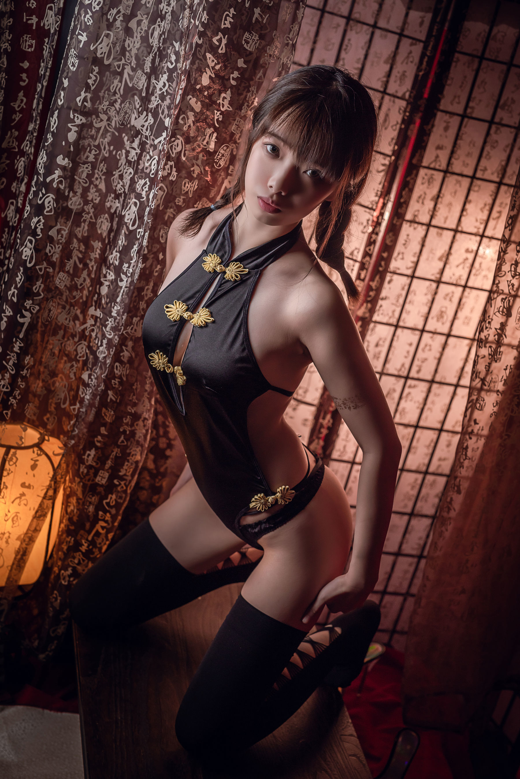 [萝莉COS] 雯妹 - 黑丝肚兜