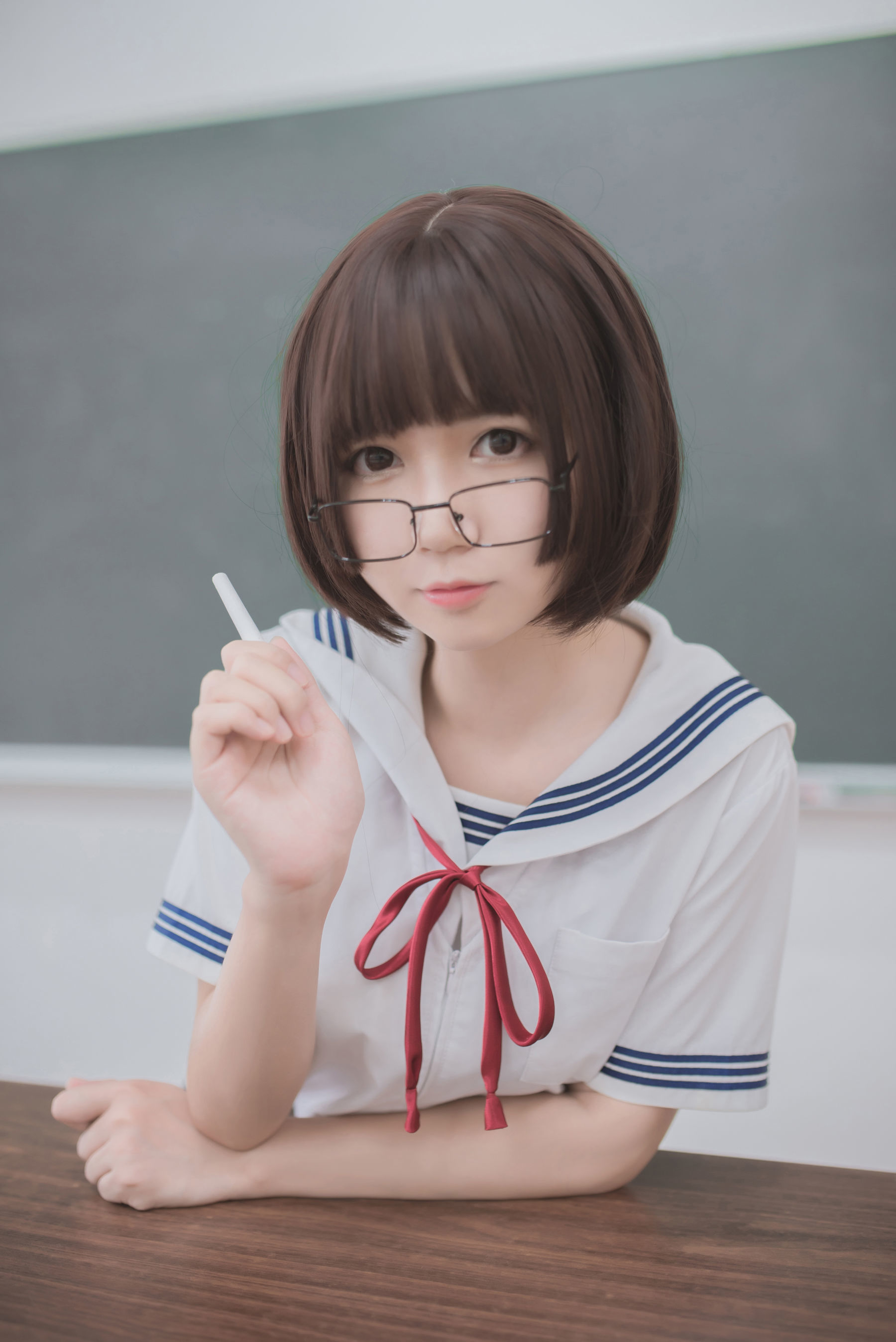 [萝莉COS] 白金Saki - 蘑菇头黑丝JK