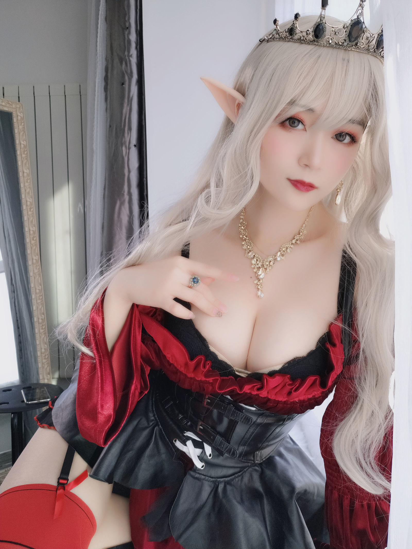 [萝莉COS] 白银 - 皇家吸血鬼
