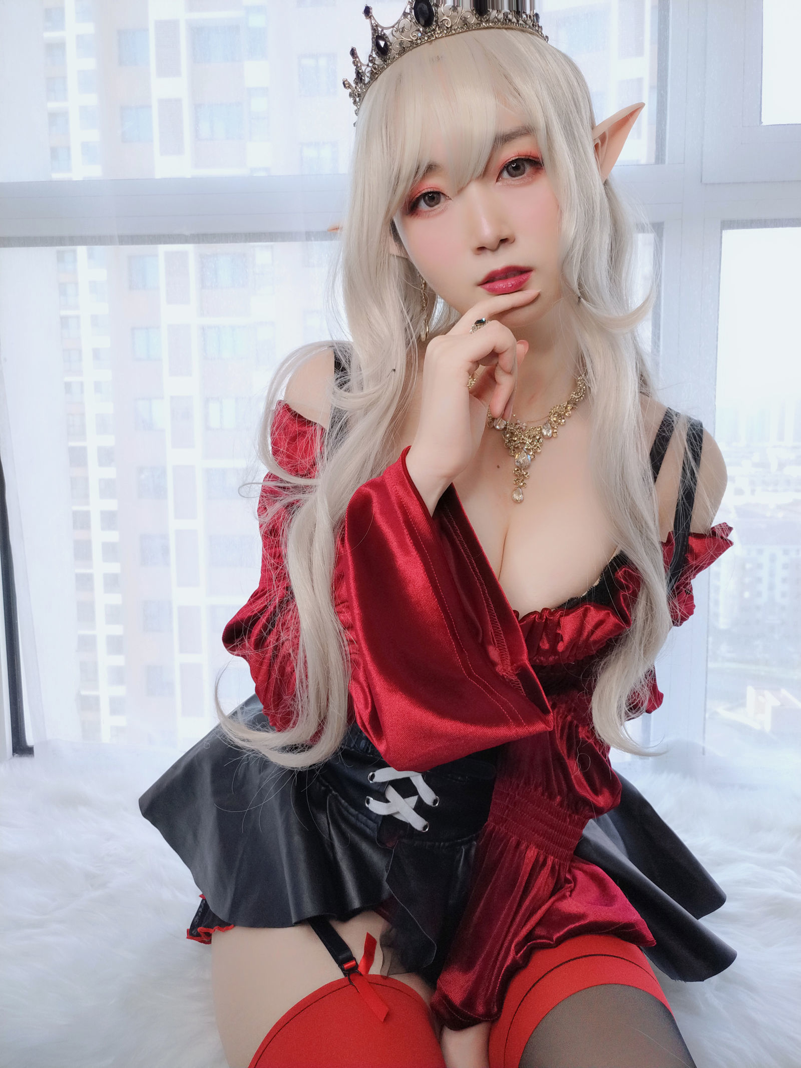 [萝莉COS] 白银 - 皇家吸血鬼