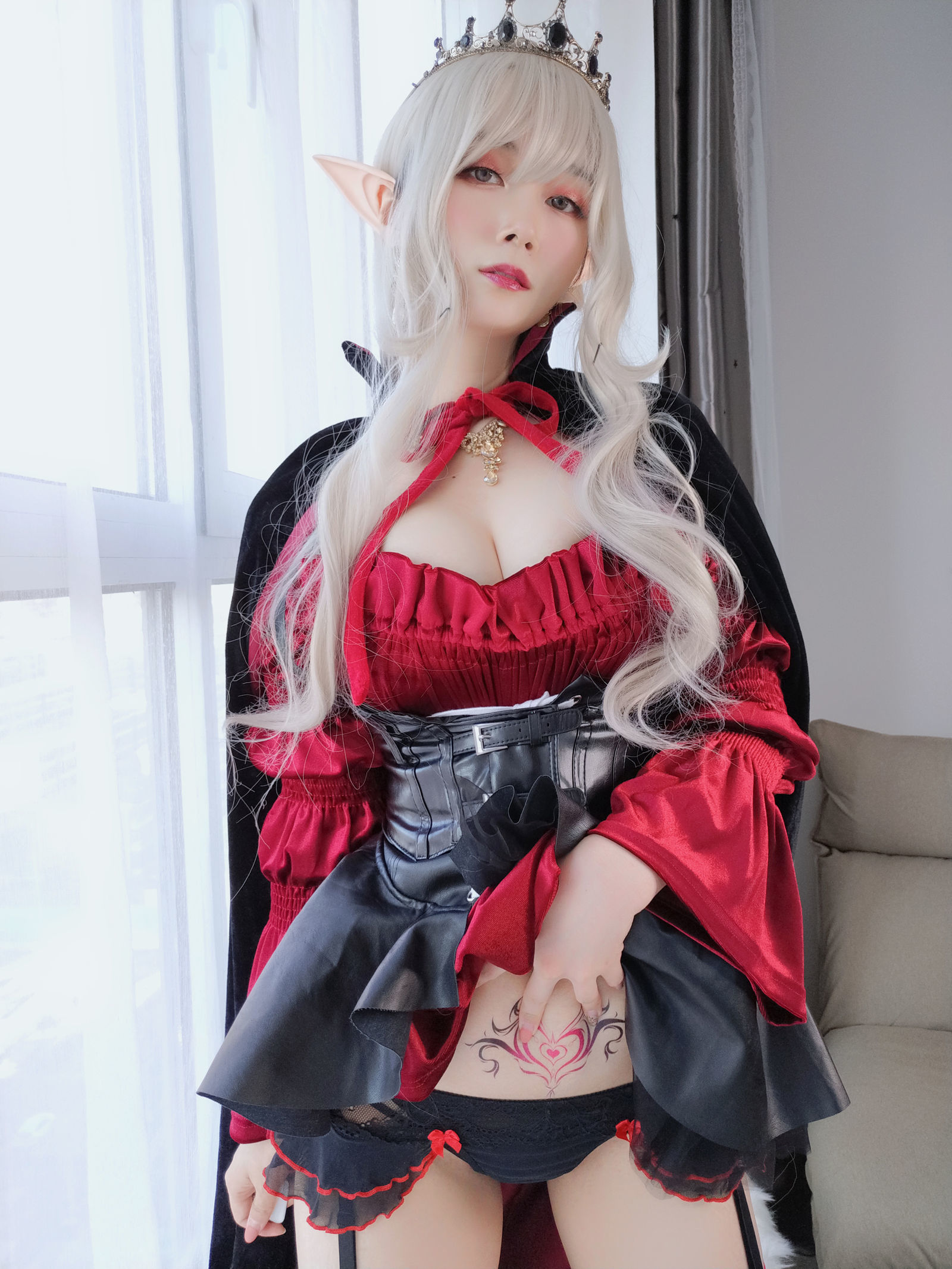 [萝莉COS] 白银 - 皇家吸血鬼