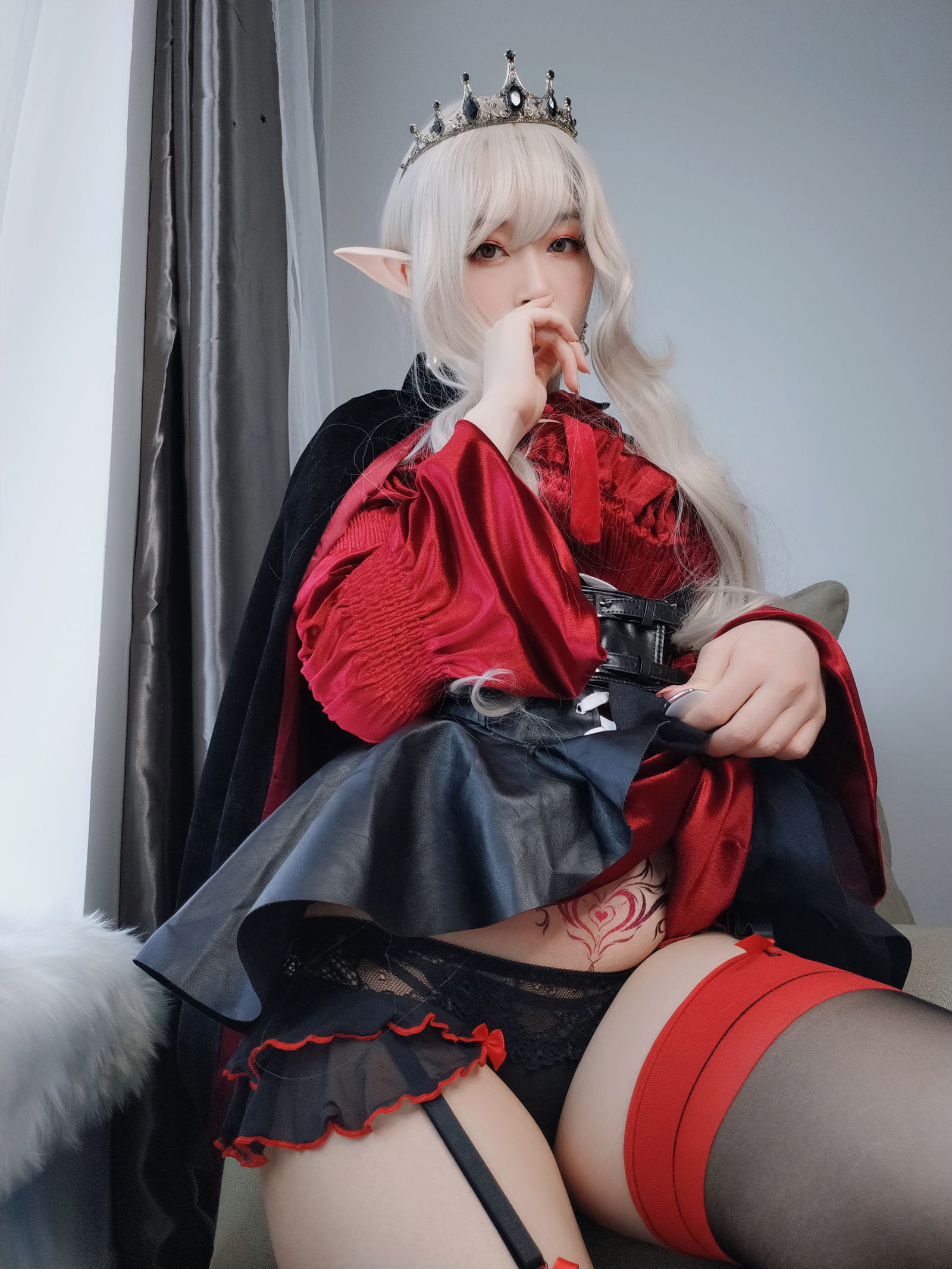 [萝莉COS] 白银 - 皇家吸血鬼