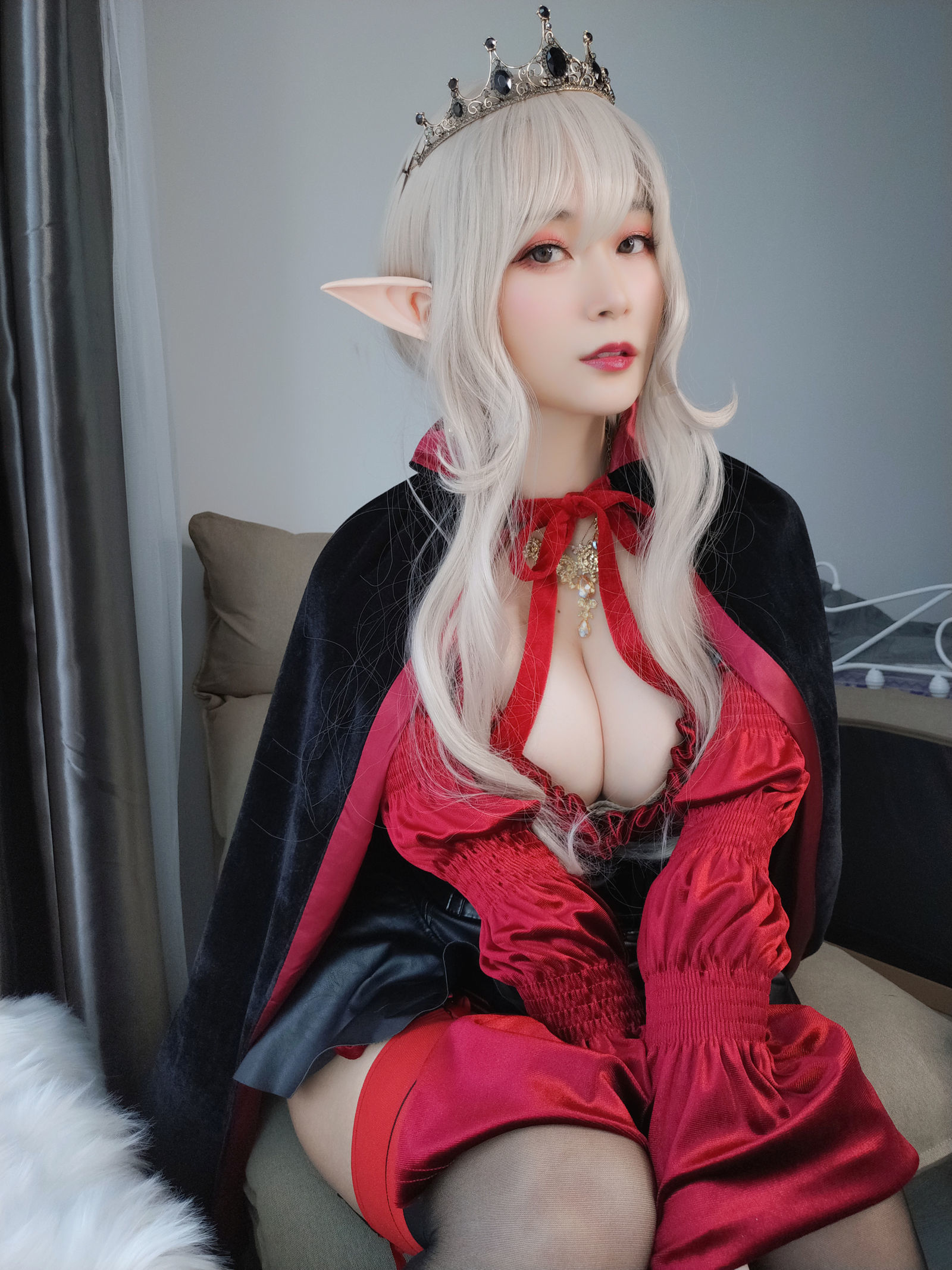 [萝莉COS] 白银 - 皇家吸血鬼