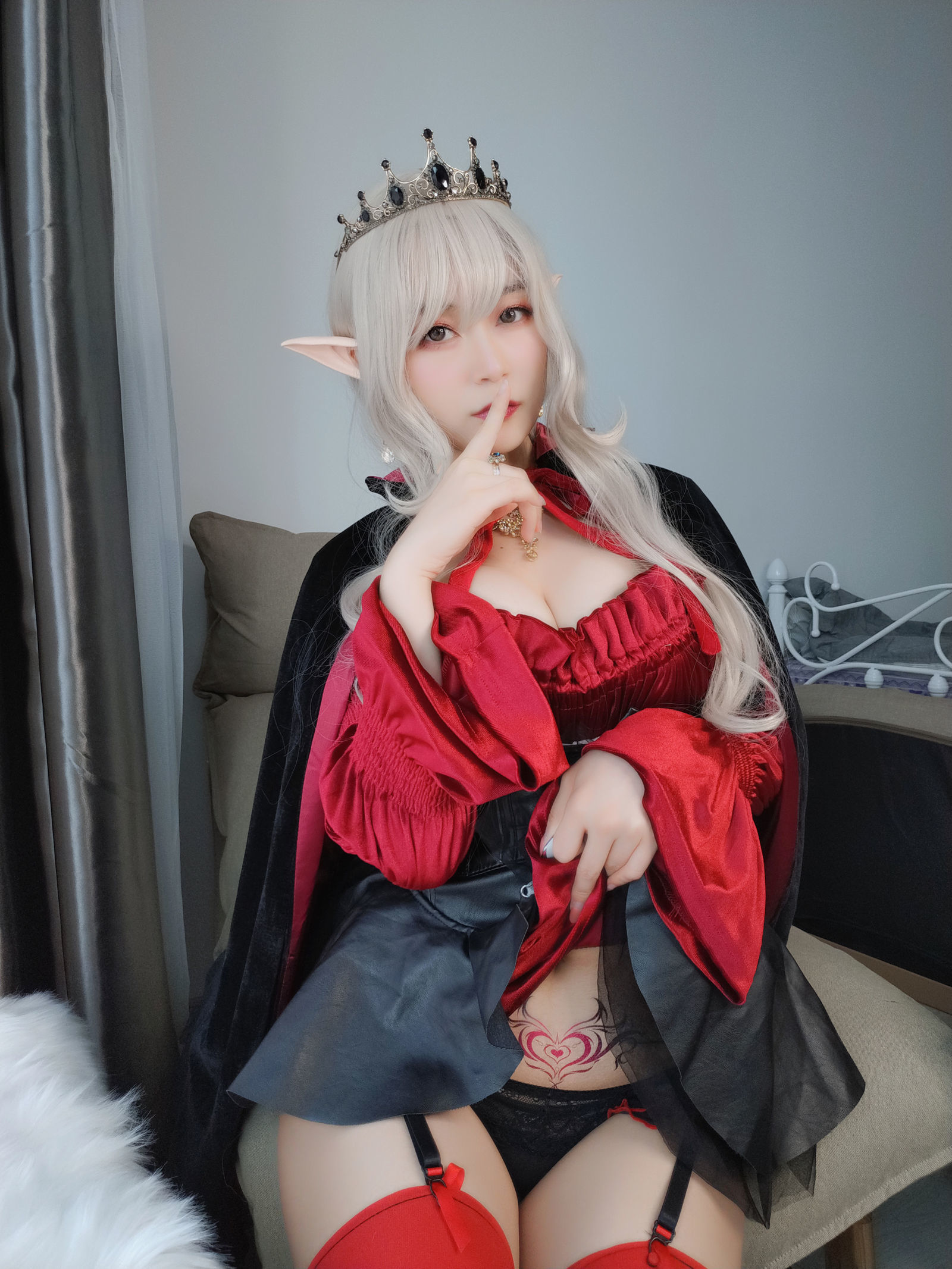 [萝莉COS] 白银 - 皇家吸血鬼