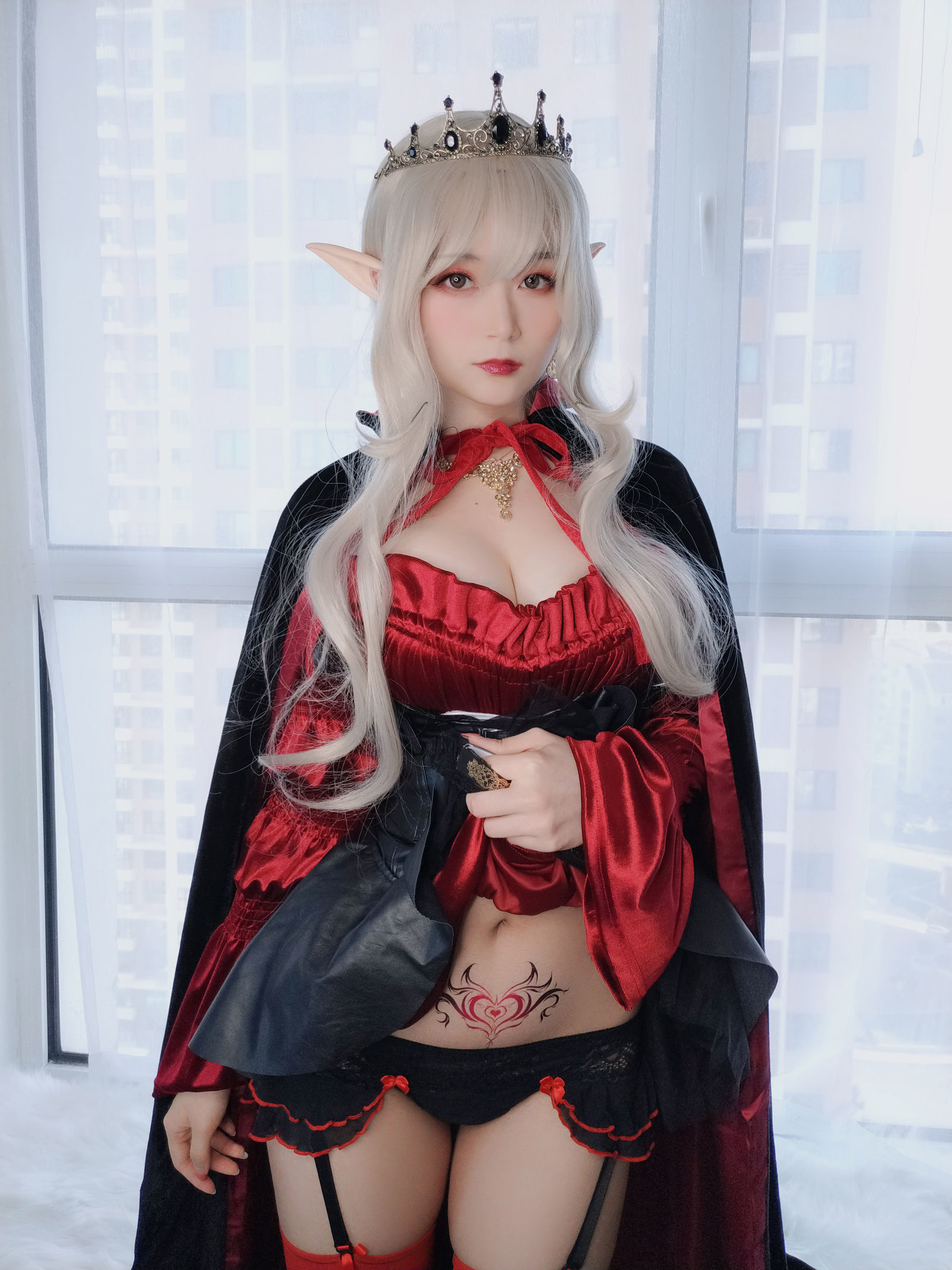 [萝莉COS] 白银 - 皇家吸血鬼