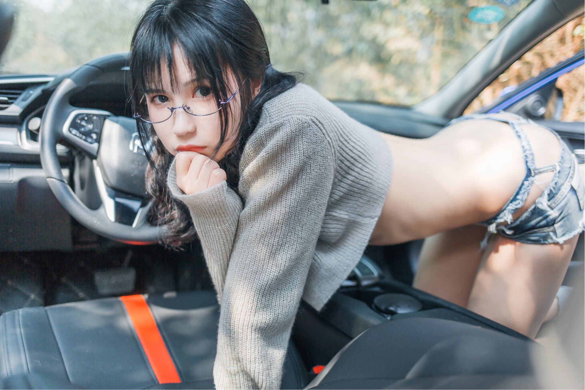 [萝莉COS] 逐月su - 车内篇
