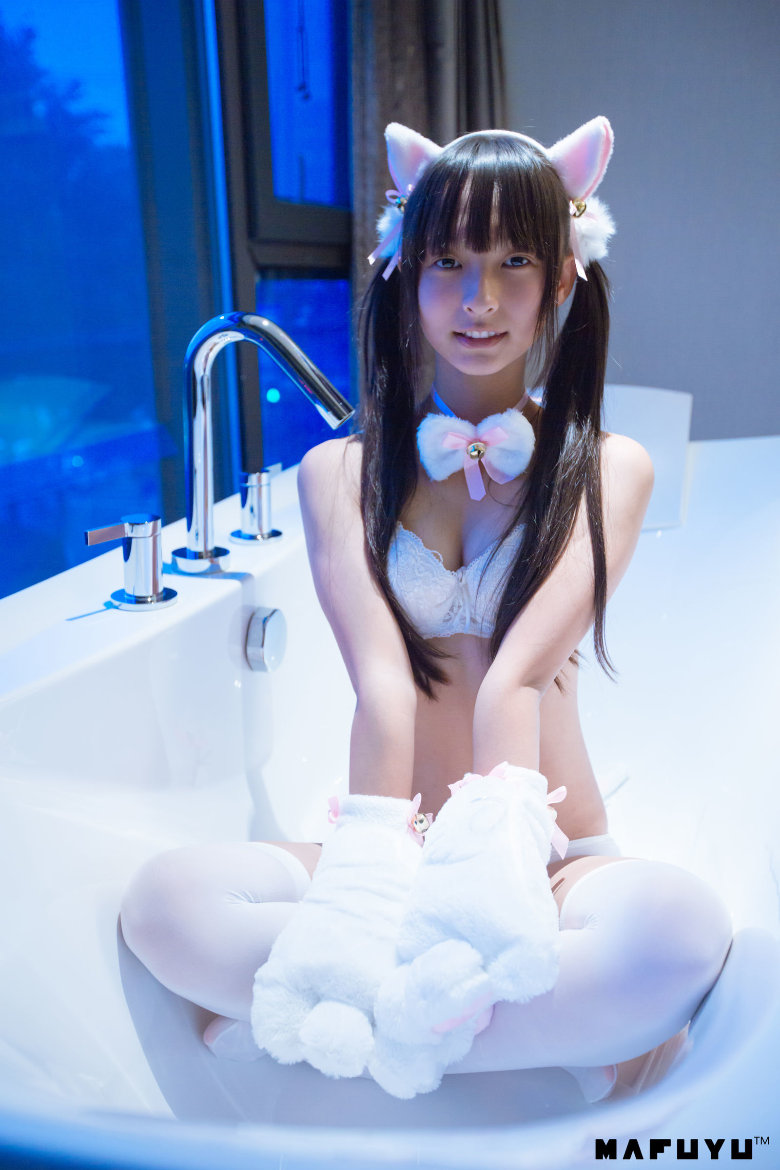 [萝莉COS] 神楽板真冬 COS Reimu猫娘系列套图2