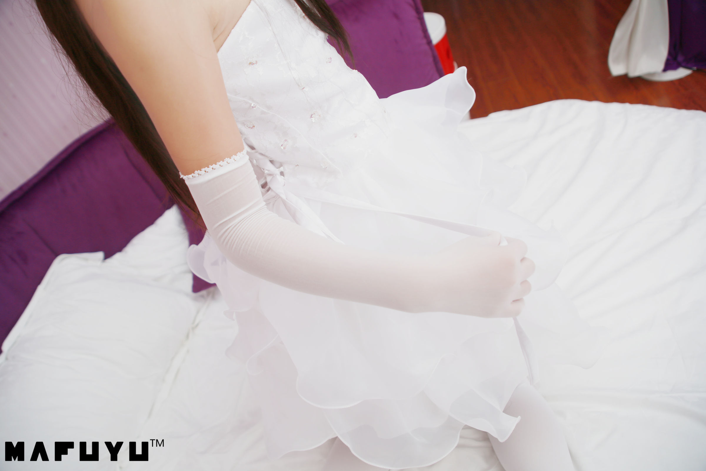 [萝莉COS] 神楽板真冬 婚纱系列套图