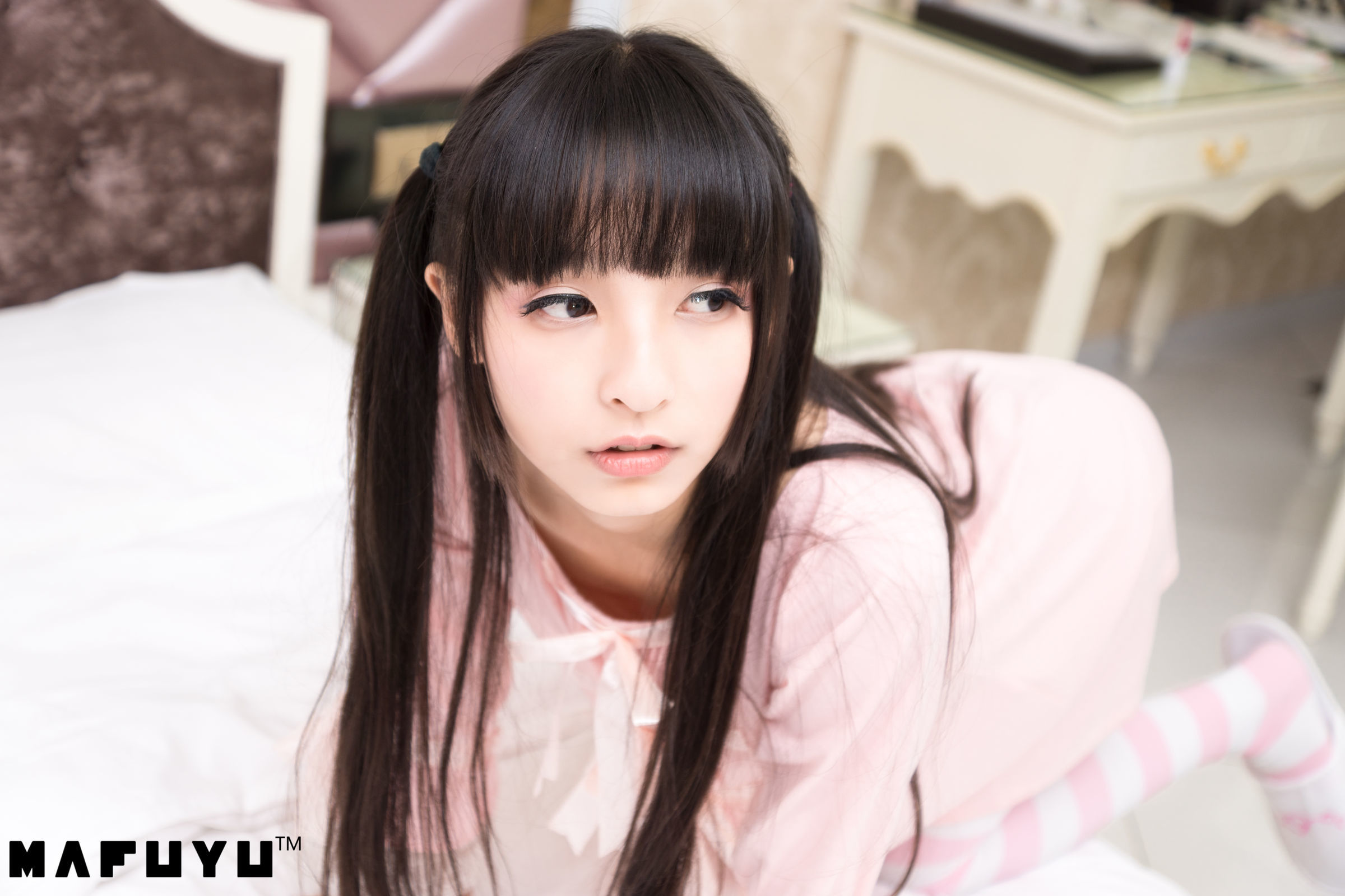 [萝莉COS] 神楽板真冬 粉白条纹系列套图