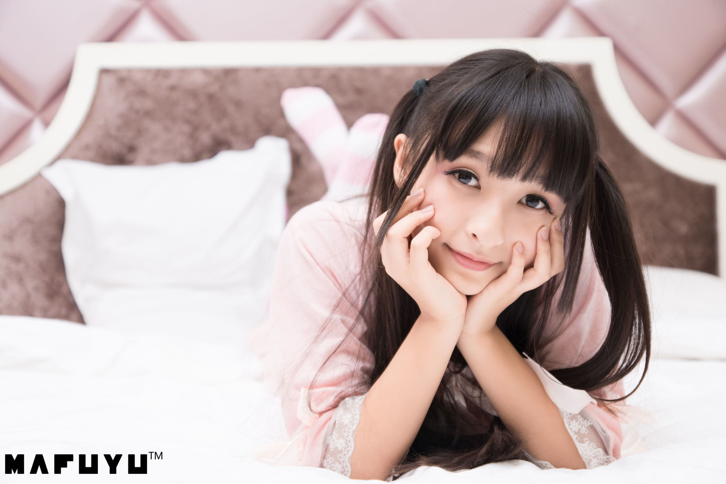 [萝莉COS] 神楽板真冬 粉白条纹系列套图