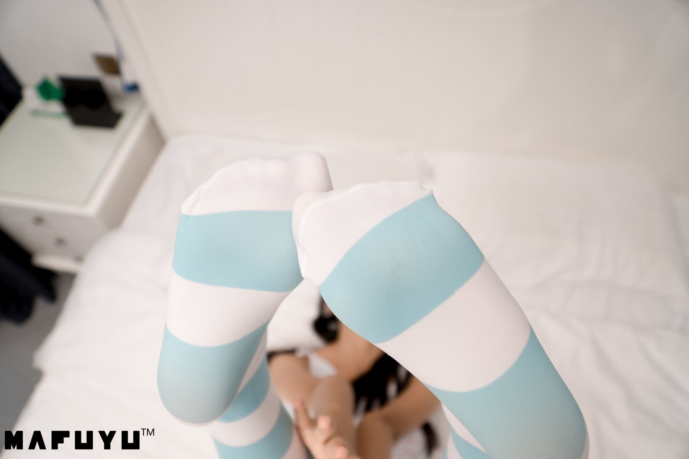[萝莉COS] 神楽坂真冬 蓝白条纹系列套图