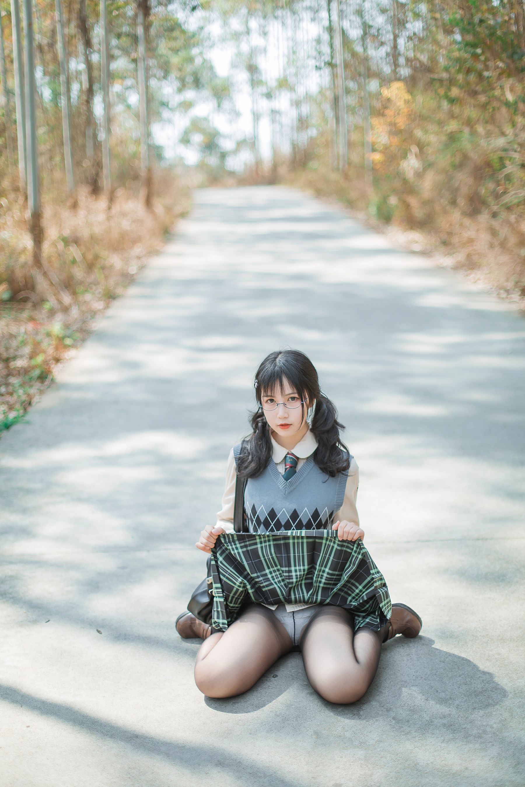 [萝莉COS] 逐月su - 乡间小路