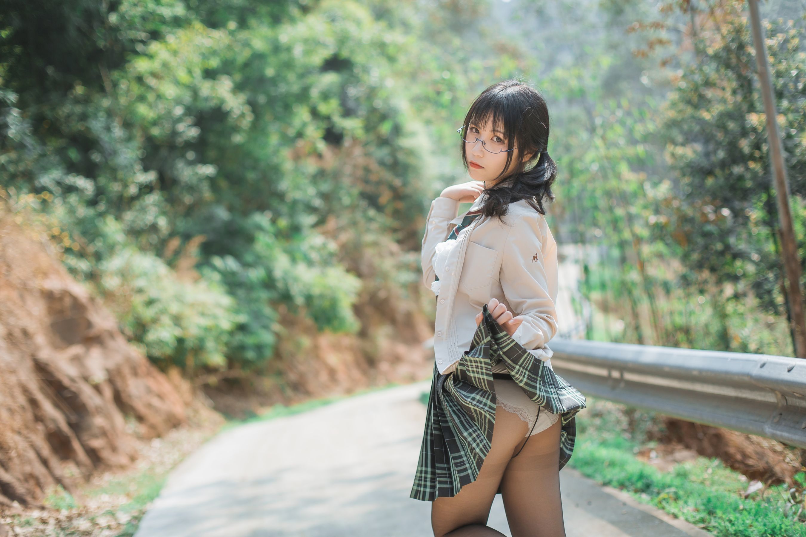 [萝莉COS] 逐月su - 乡间小路