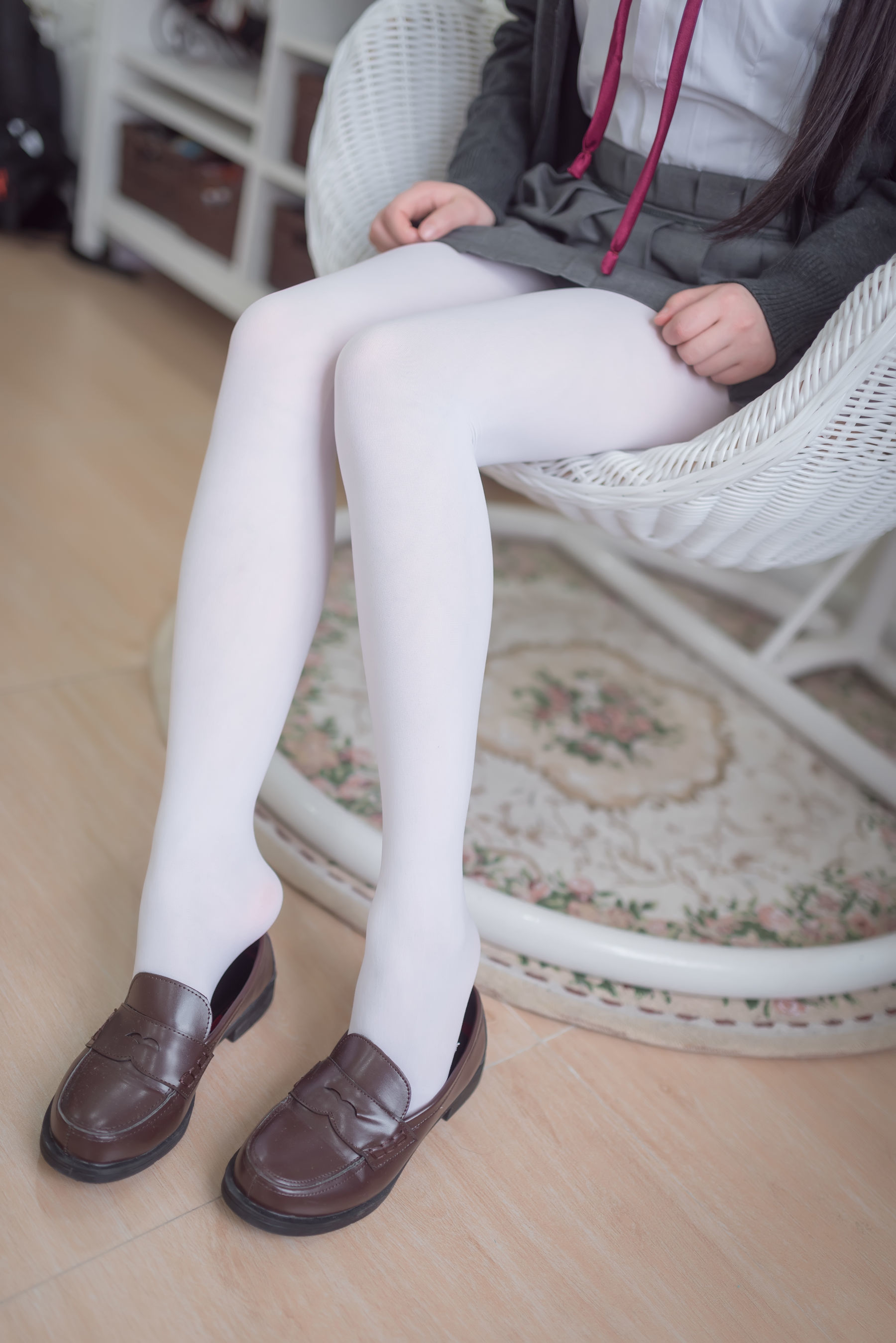 [萝莉COS] 雪琪 - JK白丝