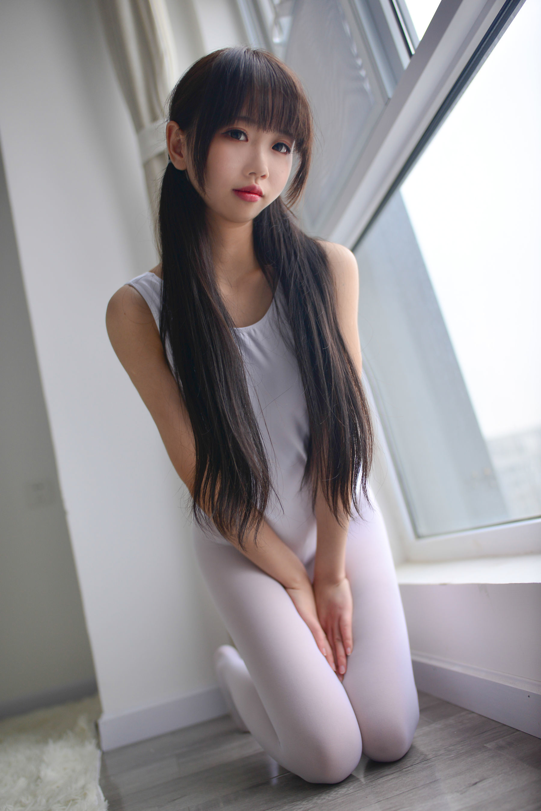 [萝莉COS] 雪琪 - 双马尾体操服