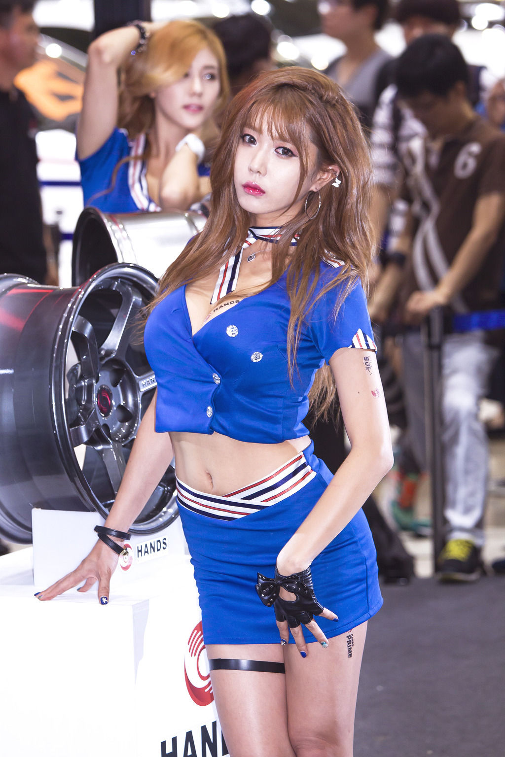 [韩国美女] 许允美 - 2014首尔汽车展-空姐制服系列