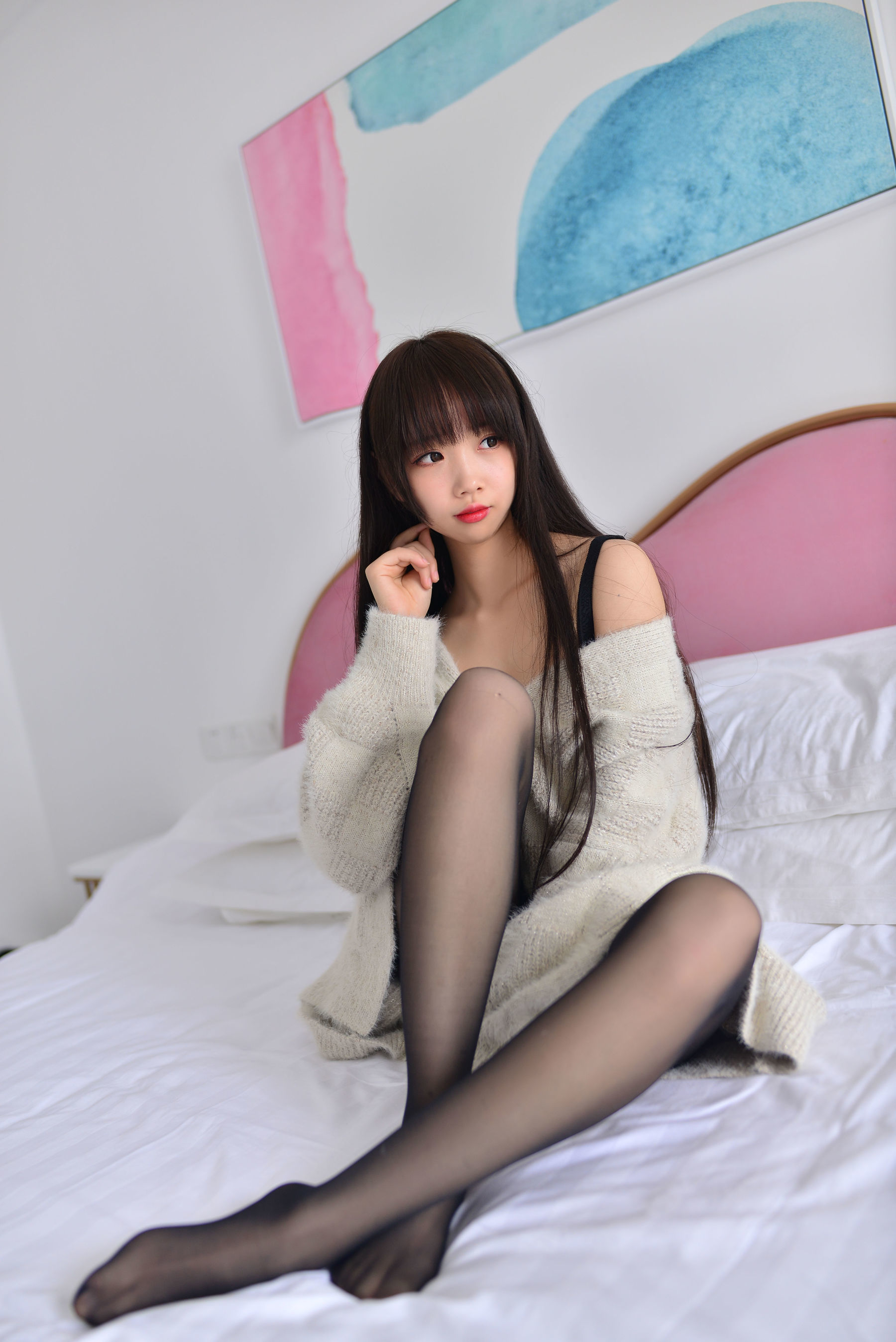[萝莉COS] 雪琪 - 毛衣少女