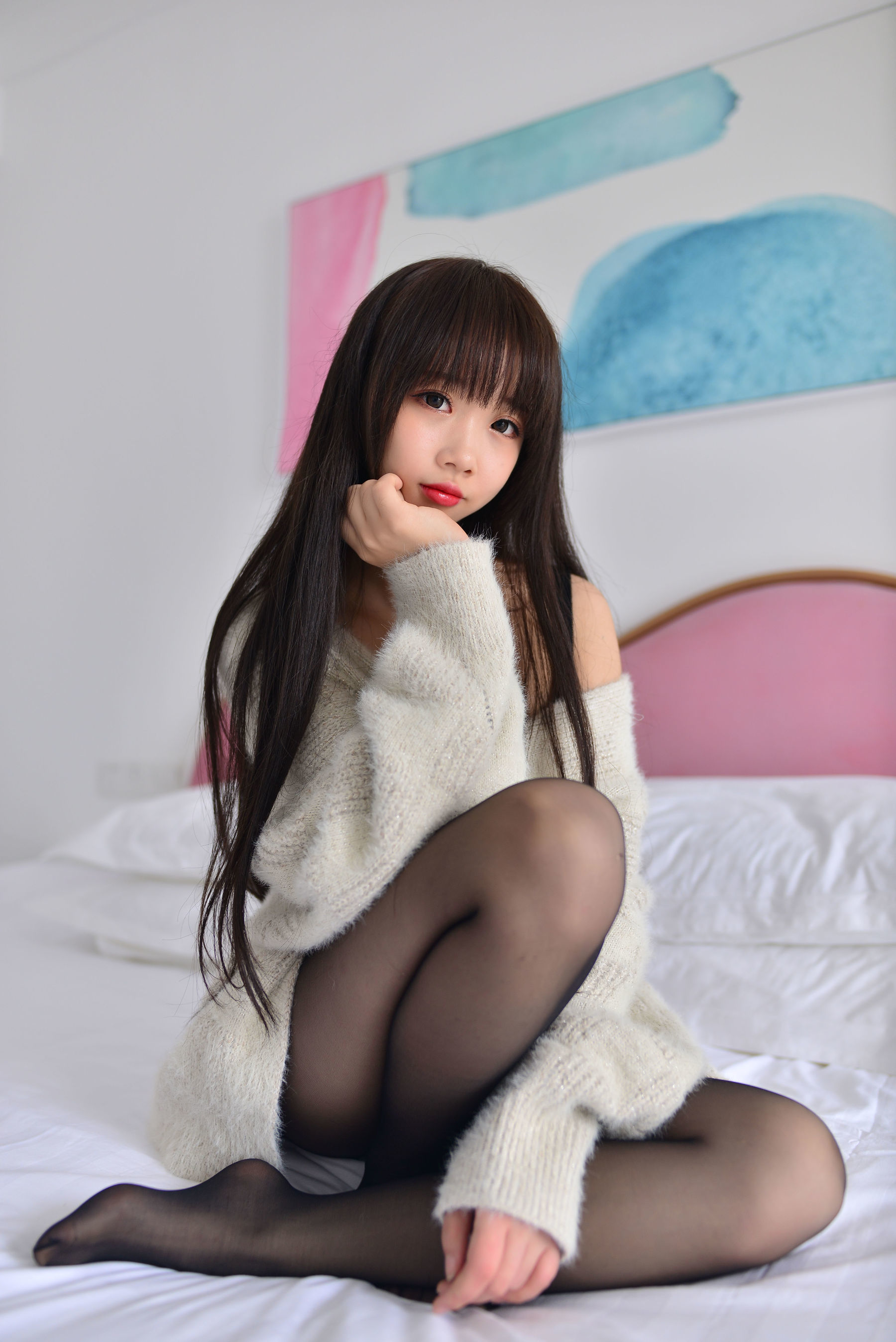 [萝莉COS] 雪琪 - 毛衣少女