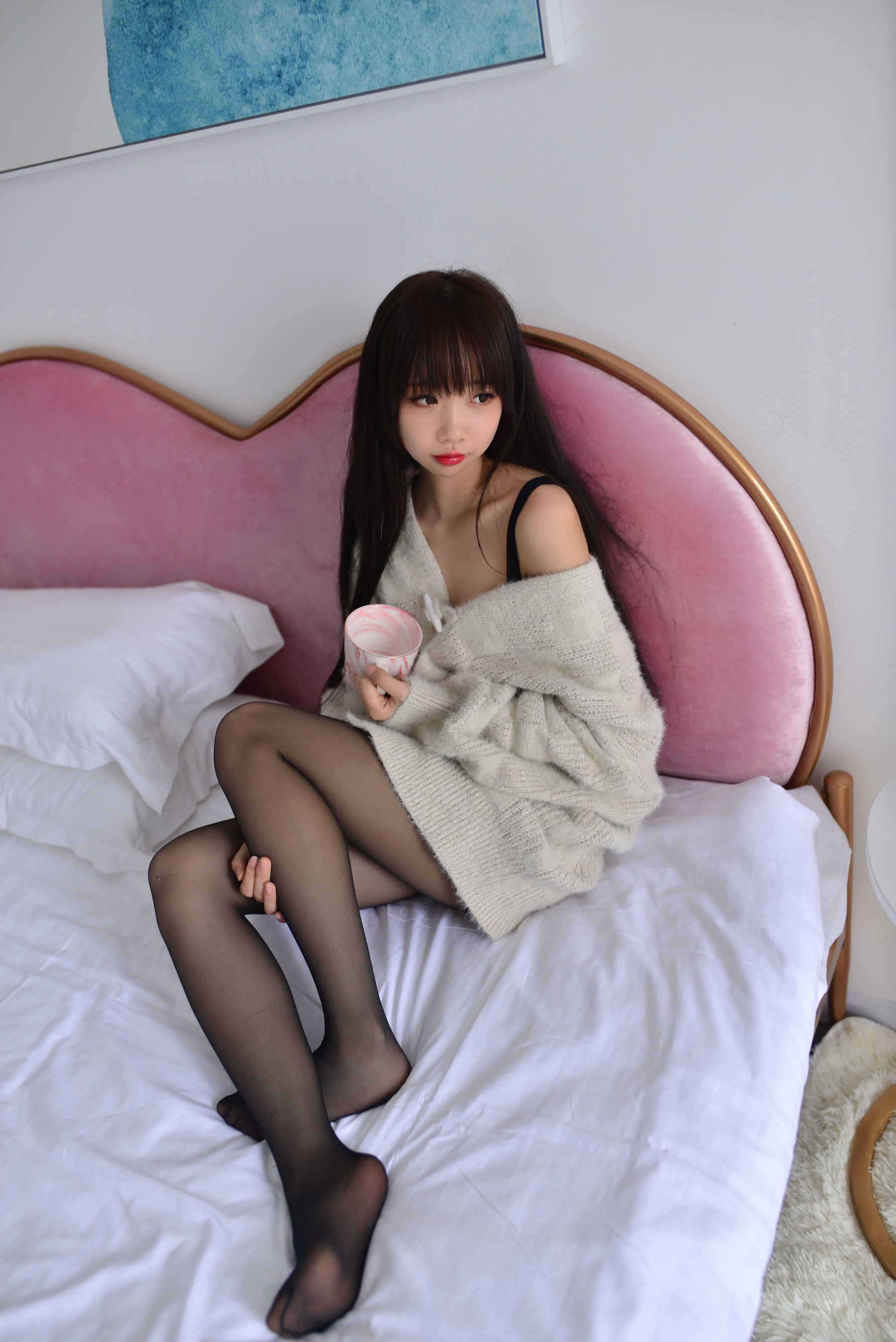 [萝莉COS] 雪琪 - 毛衣少女