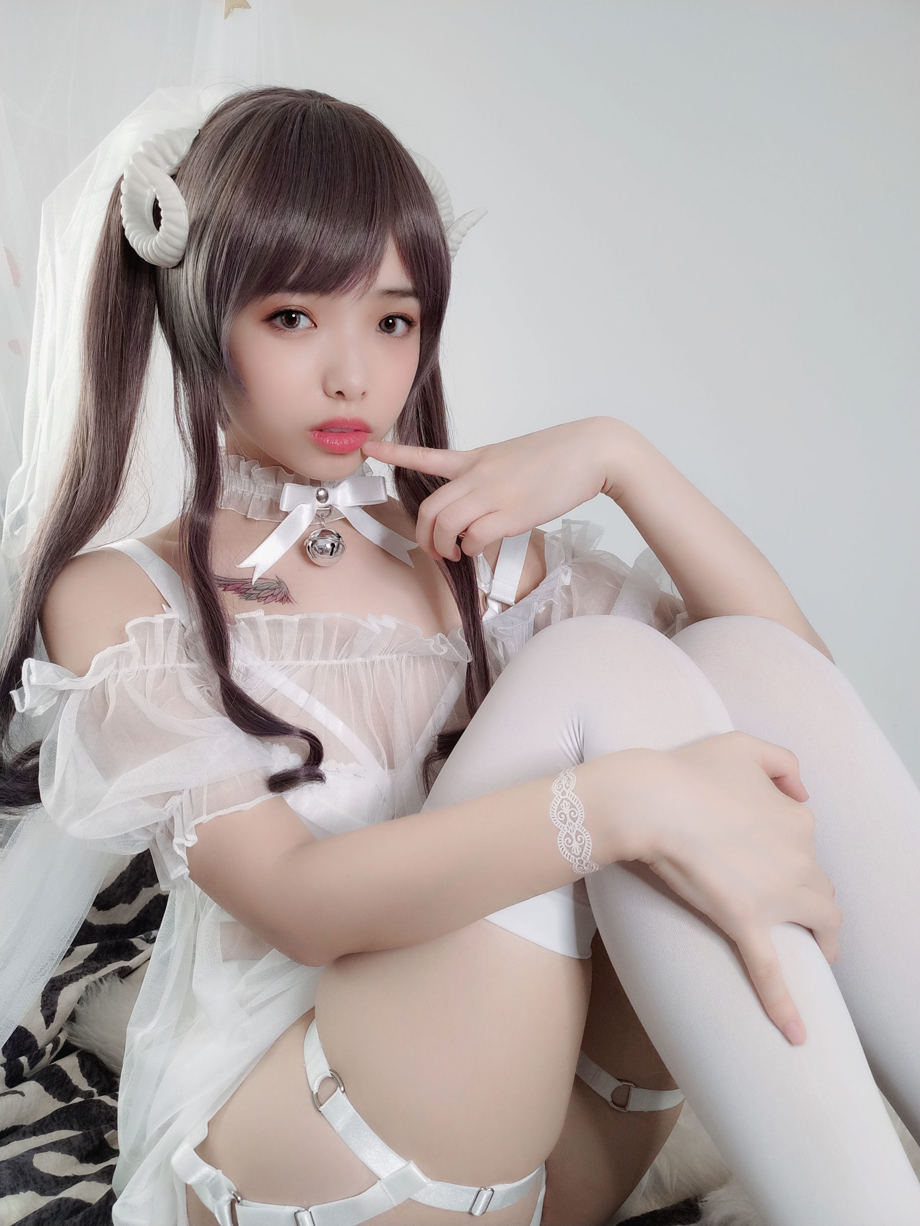 [萝莉COS] 雯妹 - 白色小绵羊
