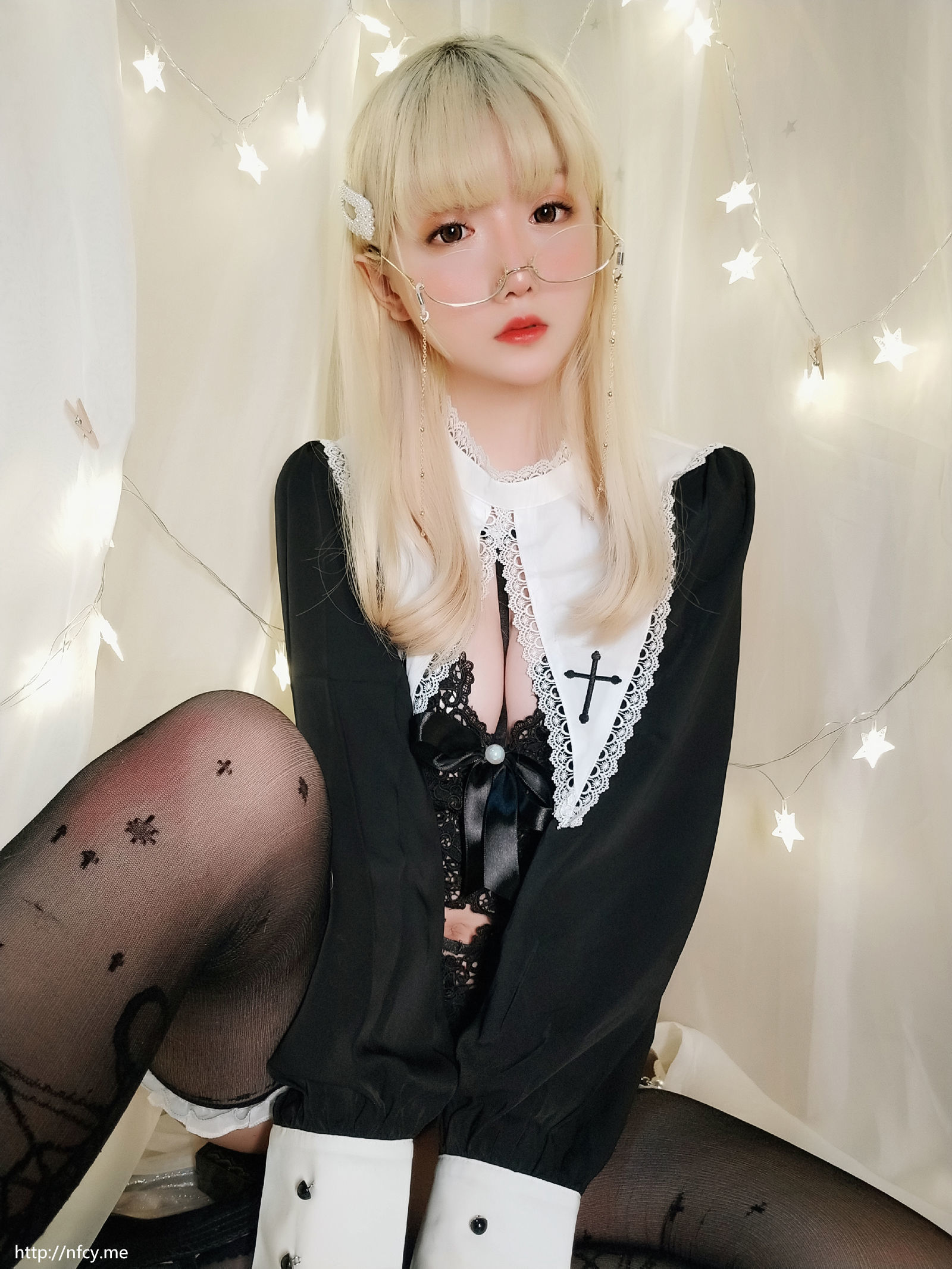 [萝莉COS] 星之迟迟 VOL.15 圣光修女包