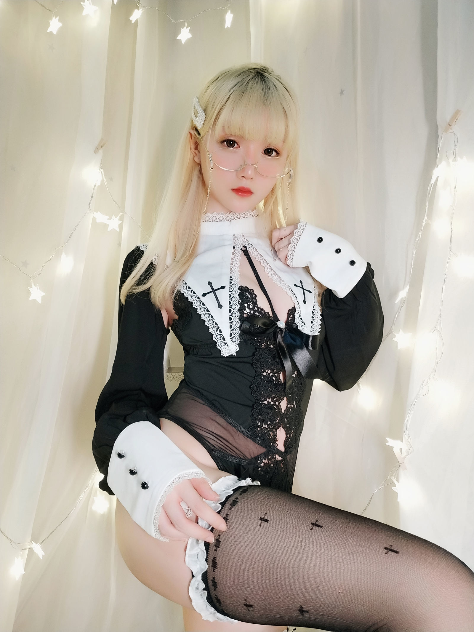 [萝莉COS] 星之迟迟 VOL.15 圣光修女包