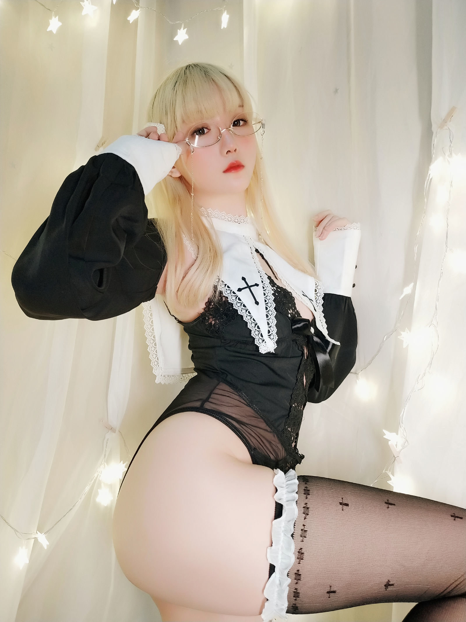 [萝莉COS] 星之迟迟 VOL.15 圣光修女包