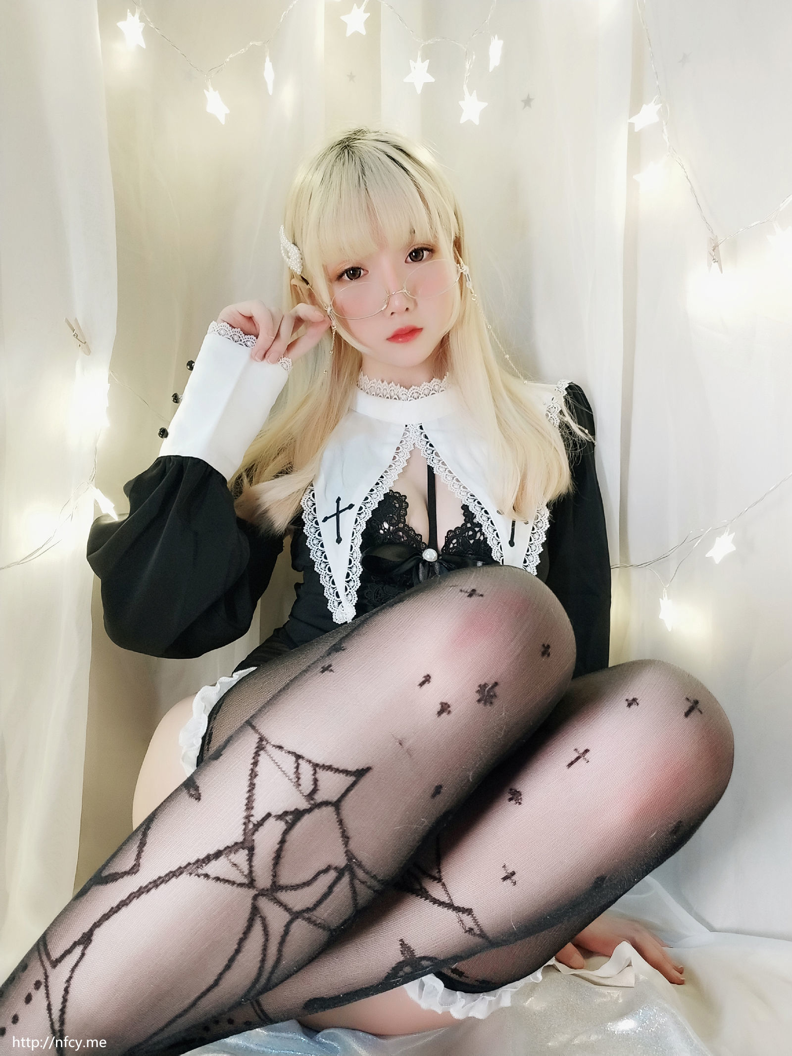 [萝莉COS] 星之迟迟 VOL.15 圣光修女包