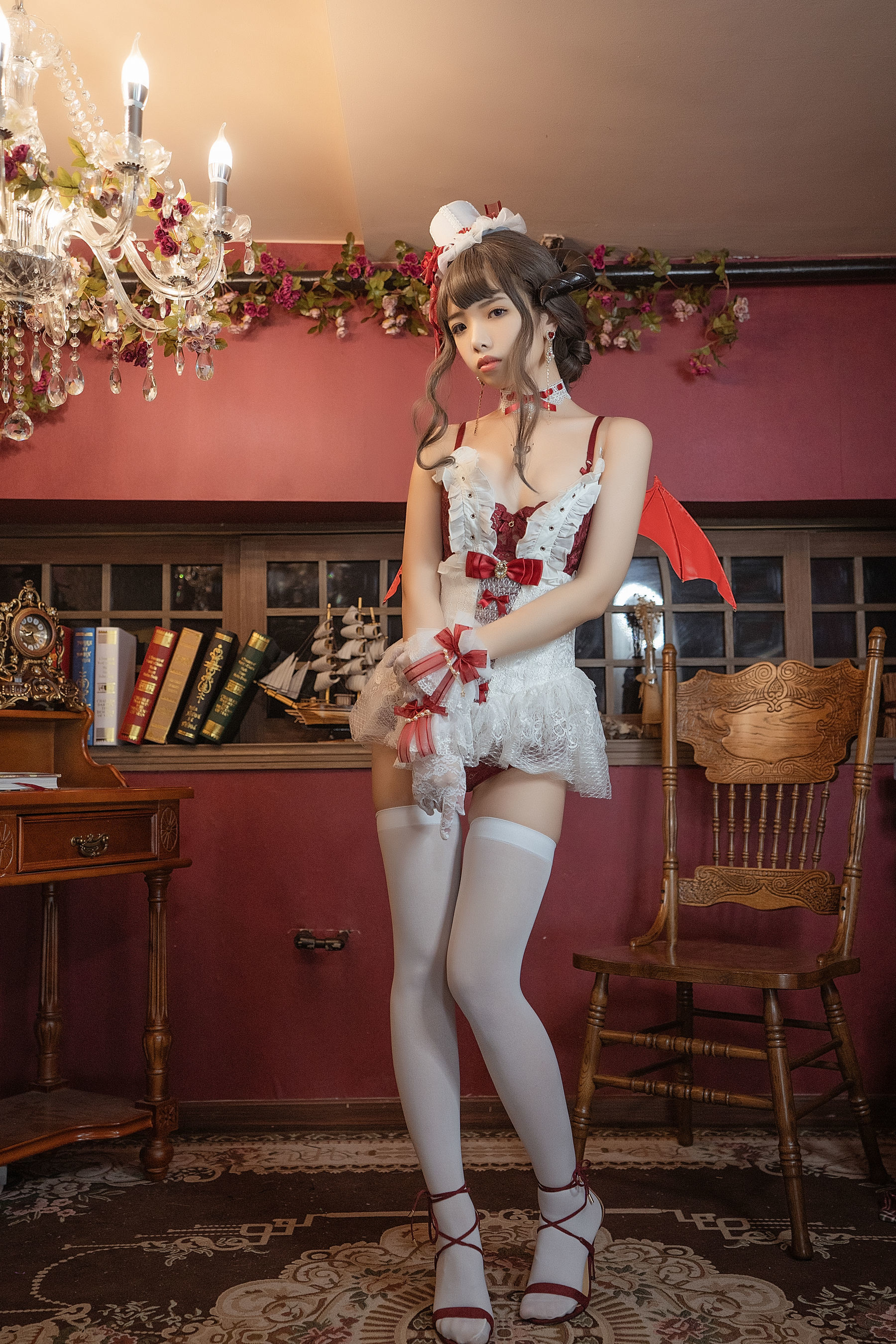 [萝莉COS] 雯妹 - 魅魔 Elegant devil