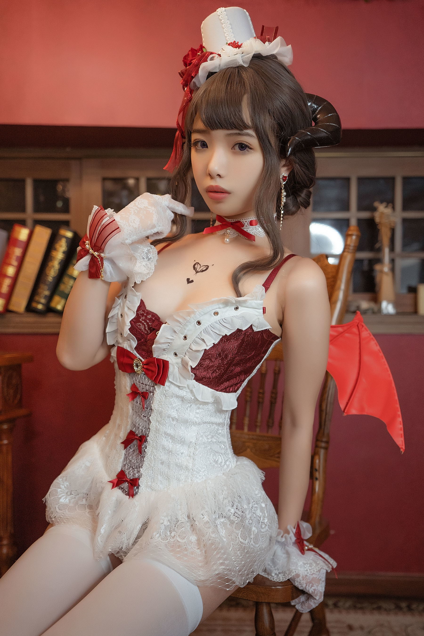 [萝莉COS] 雯妹 - 魅魔 Elegant devil