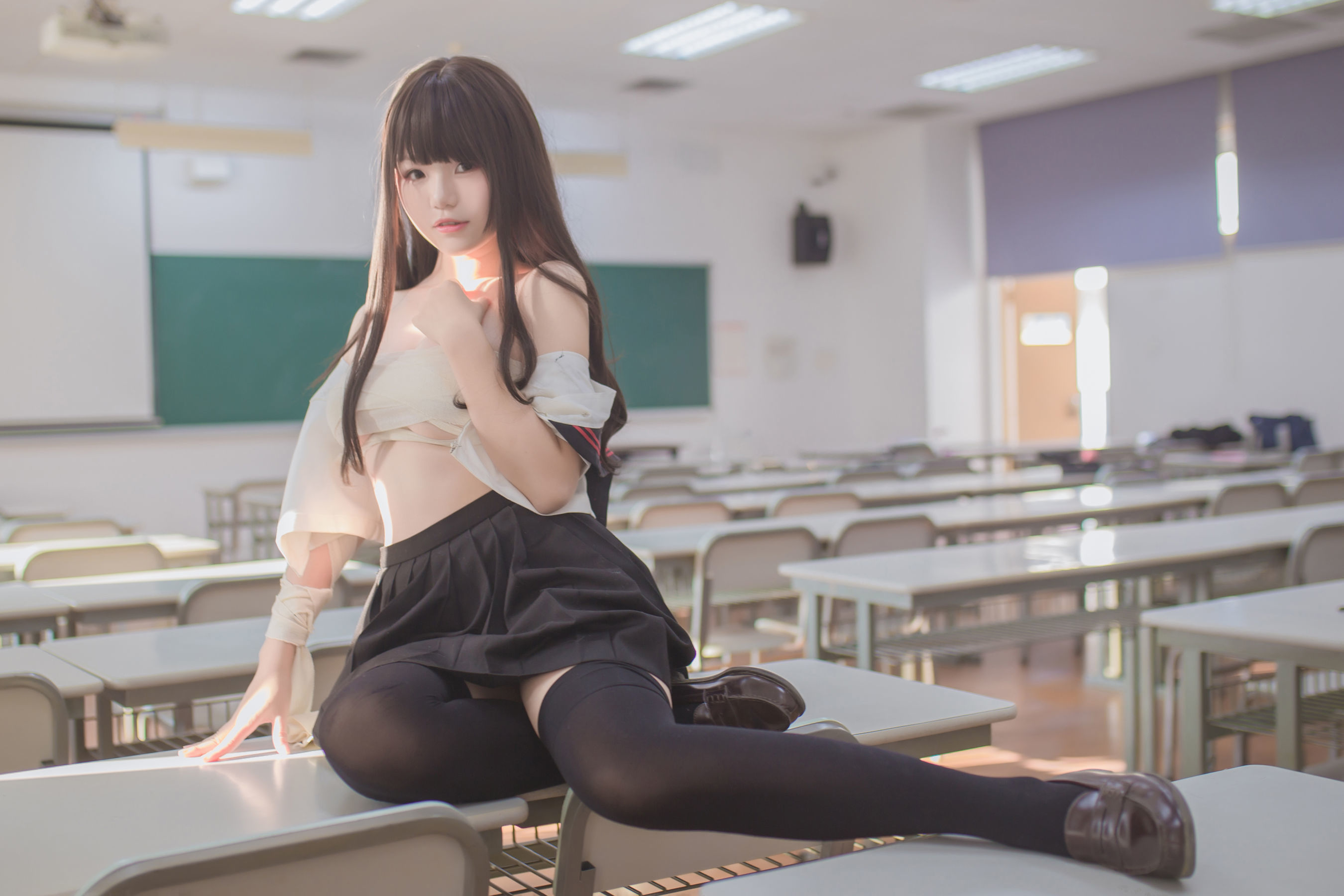 [萝莉COS] Yoko宅夏Cos - 黑丝JK