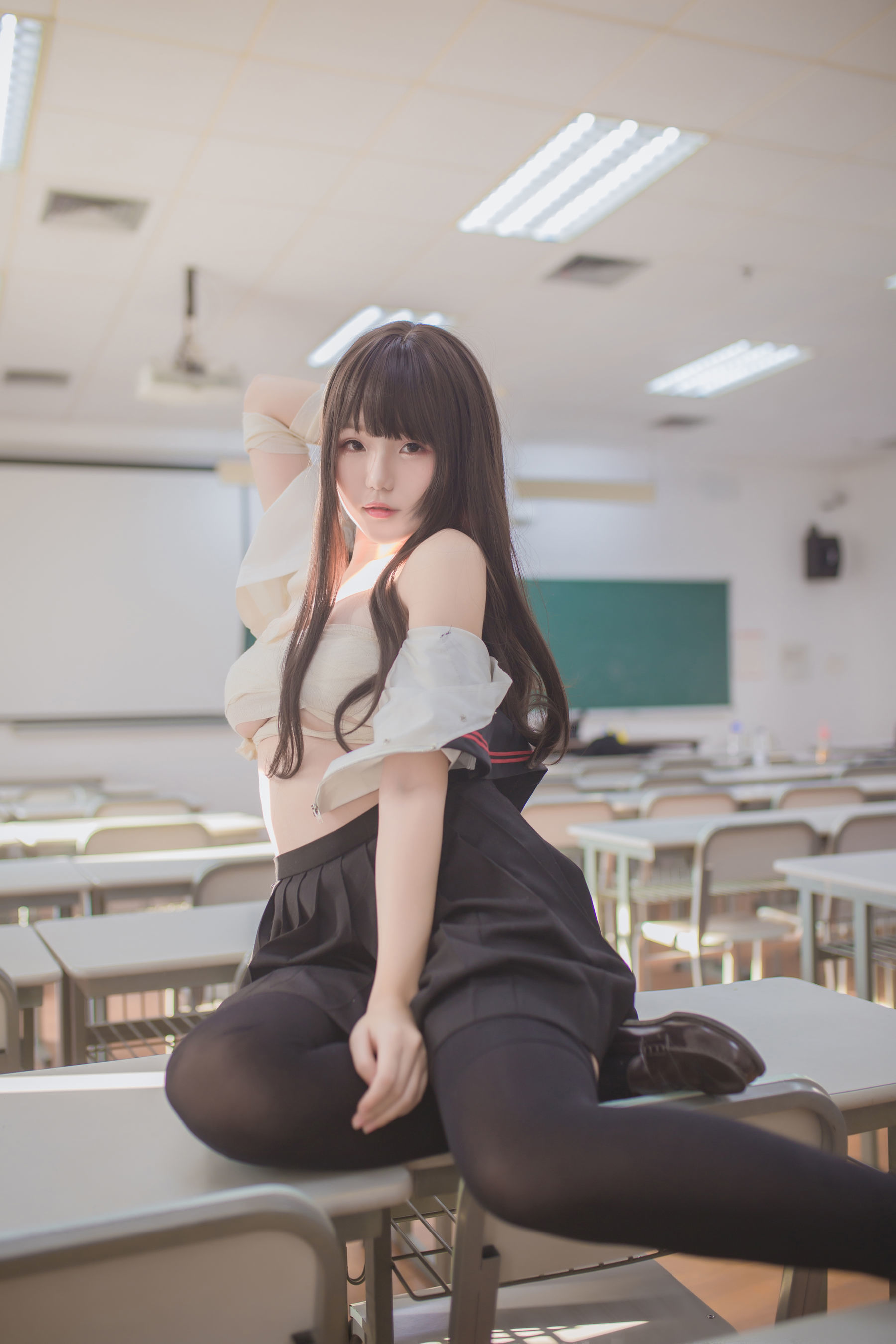 [萝莉COS] Yoko宅夏Cos - 黑丝JK