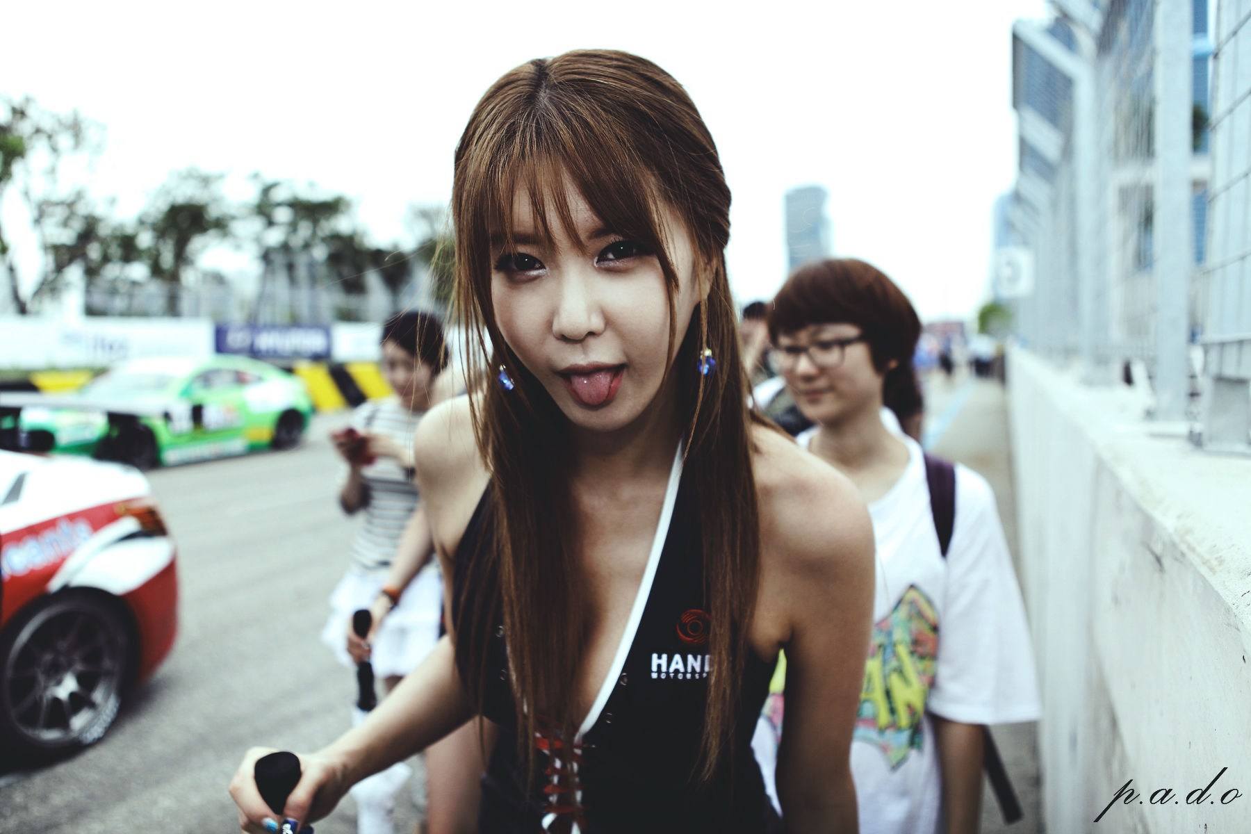 [韩国美女] 许允美 - 2014首尔汽车展-皮衣长靴系列