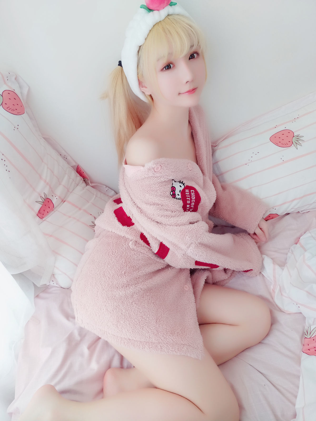 [萝莉COS] 星之迟迟 VOL.01 粉红泡泡包