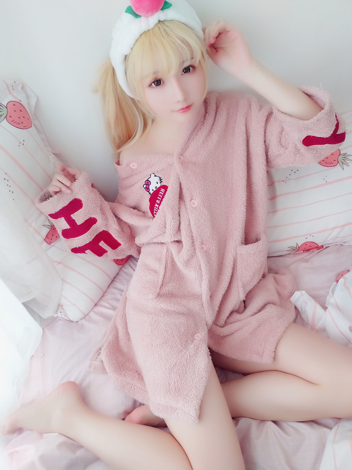 [萝莉COS] 星之迟迟 VOL.01 粉红泡泡包