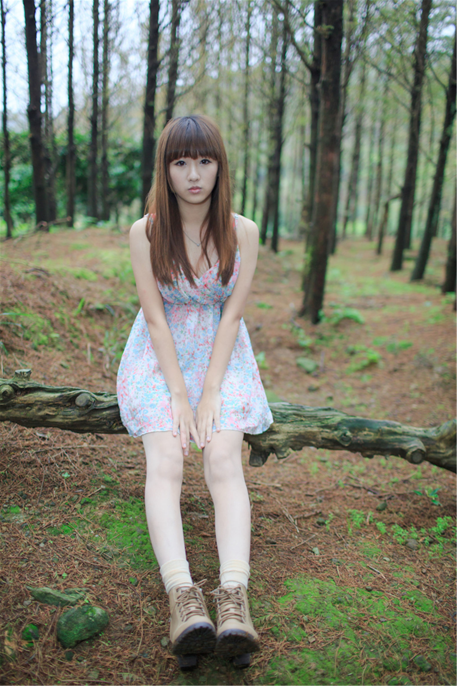 [台湾美女] 李思嫻 陽明山外拍