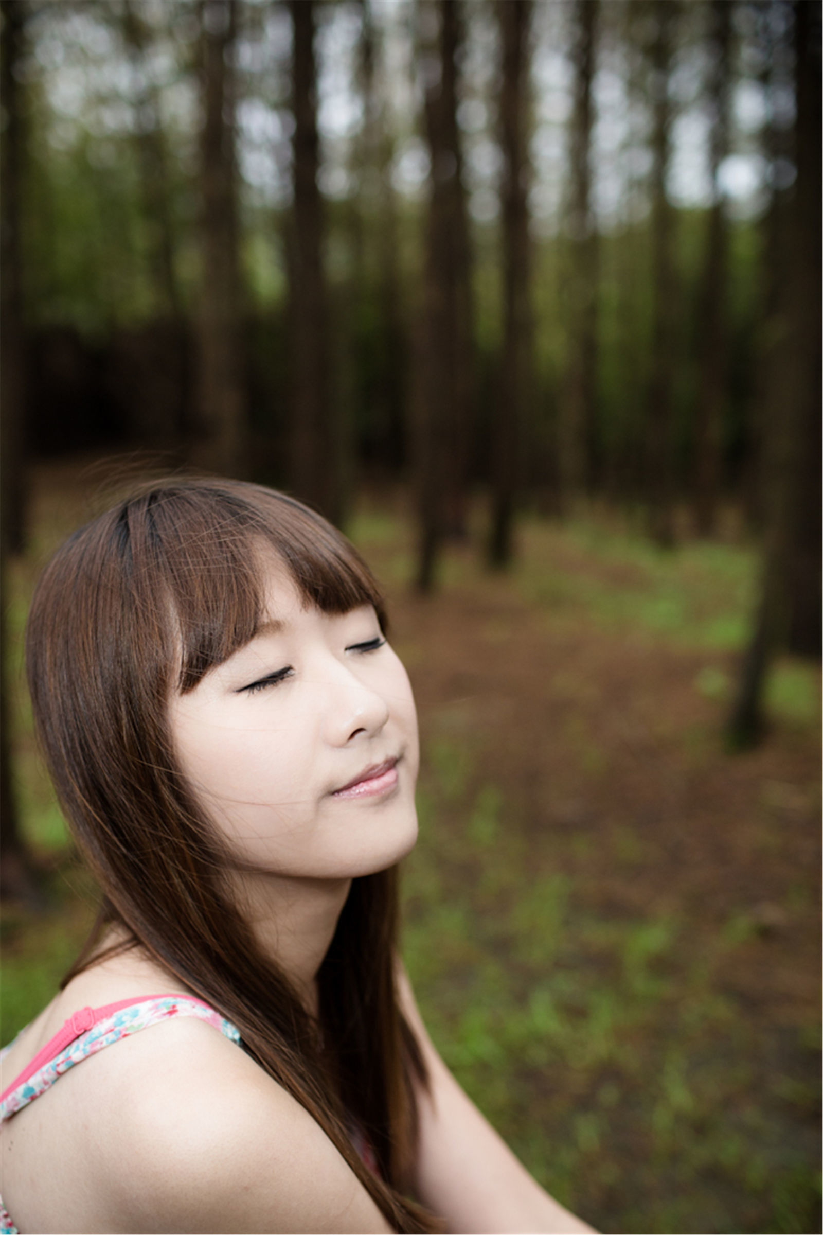 [台湾美女] 李思嫻 陽明山外拍