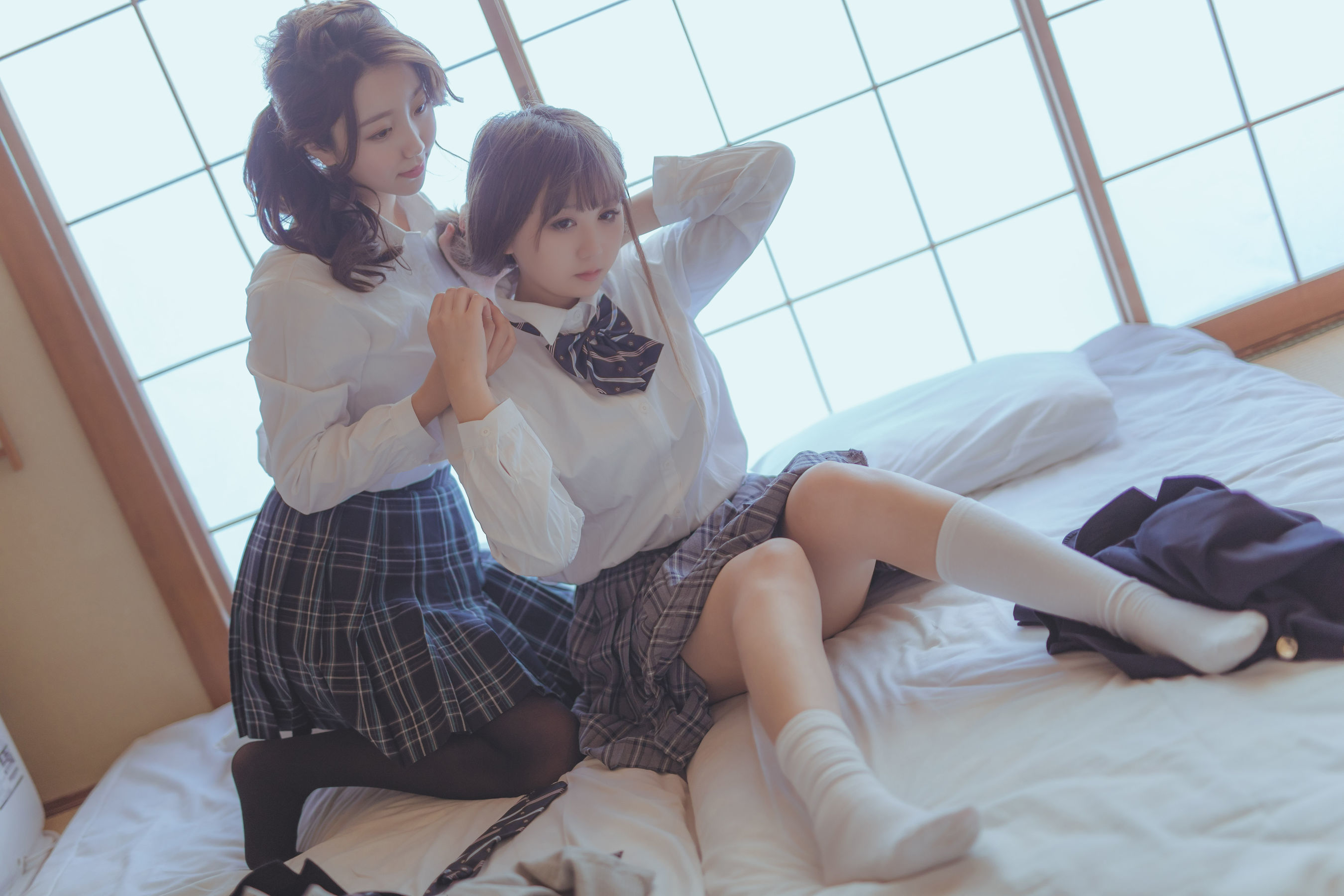 [萝莉COS] 黑川 - JK百合
