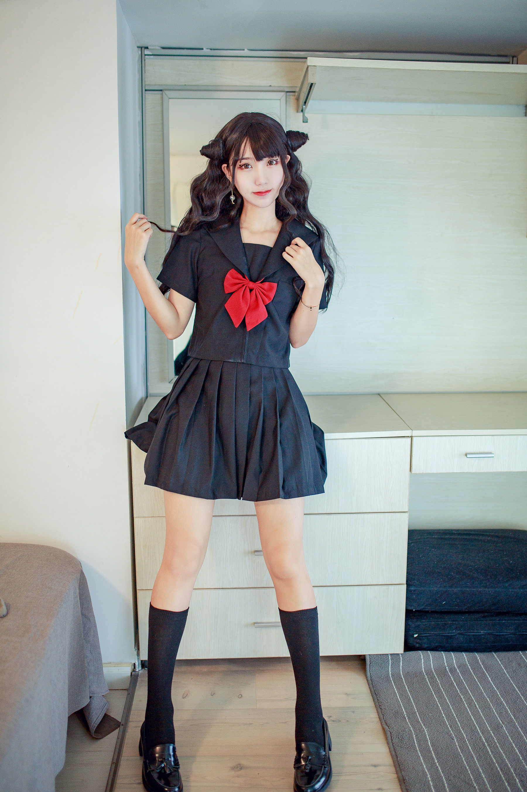 [萝莉COS] 黑川 - 小恶魔JK