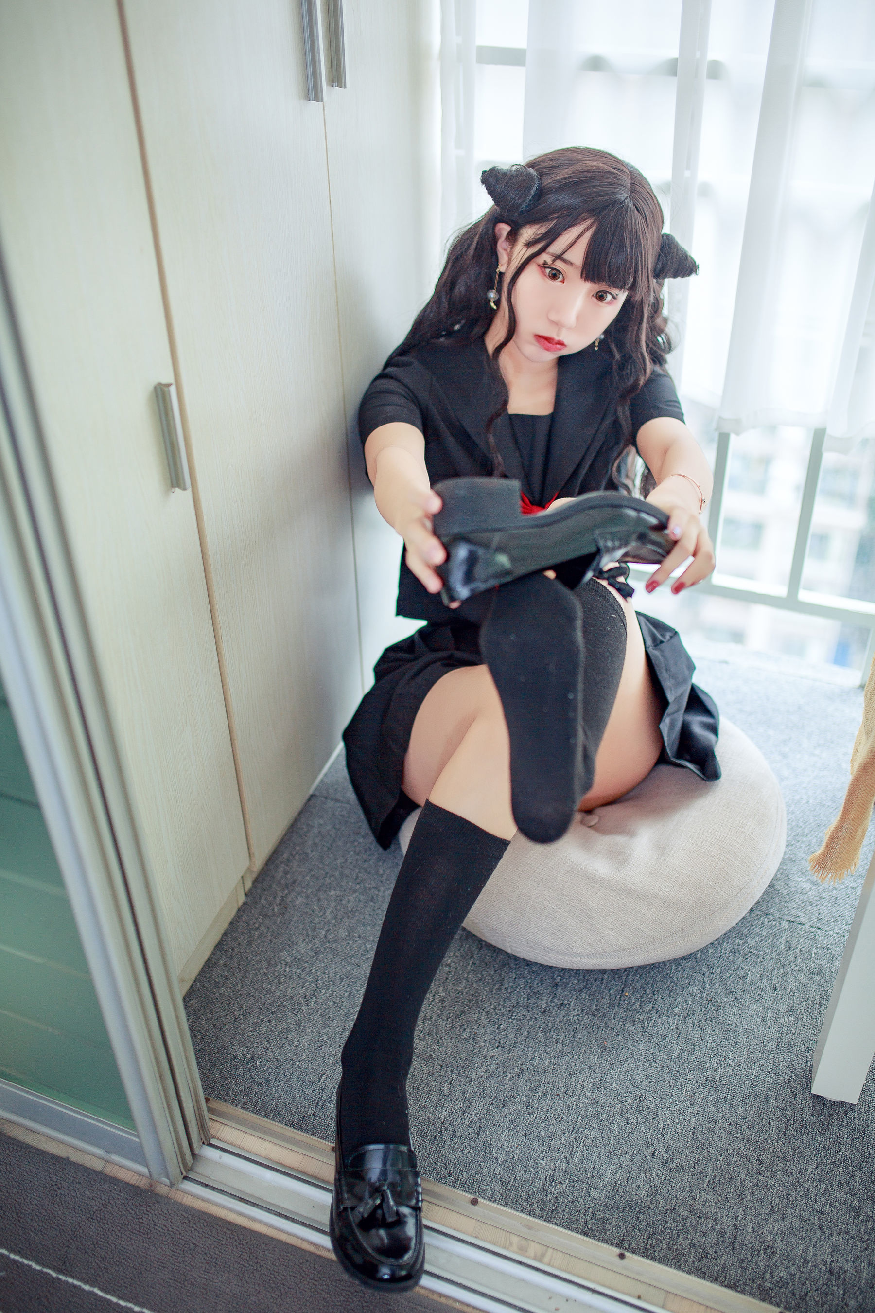 [萝莉COS] 黑川 - 小恶魔JK