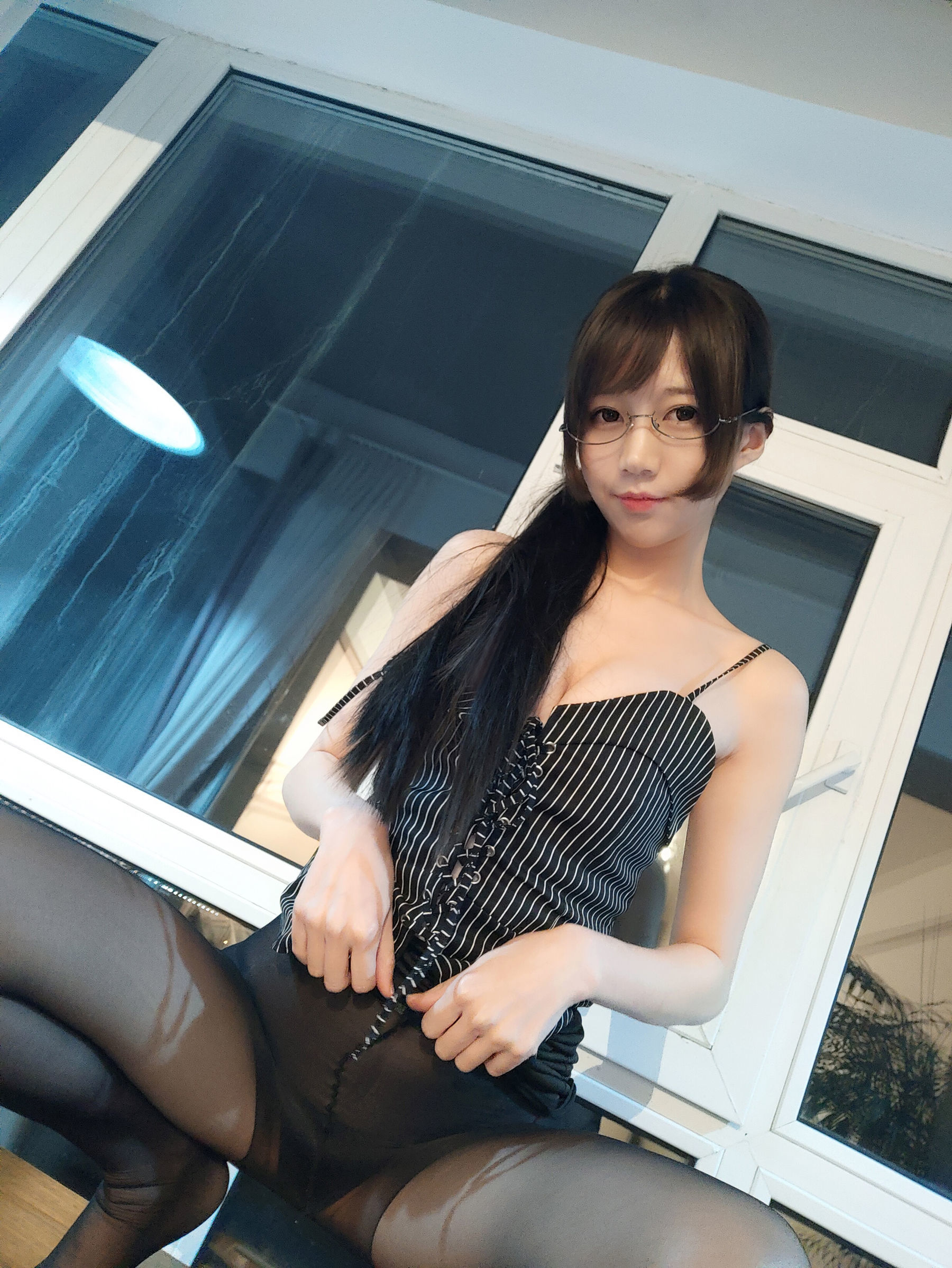 [萝莉COS] NAGISA魔物喵 自摄系列 No.001 专属秘书